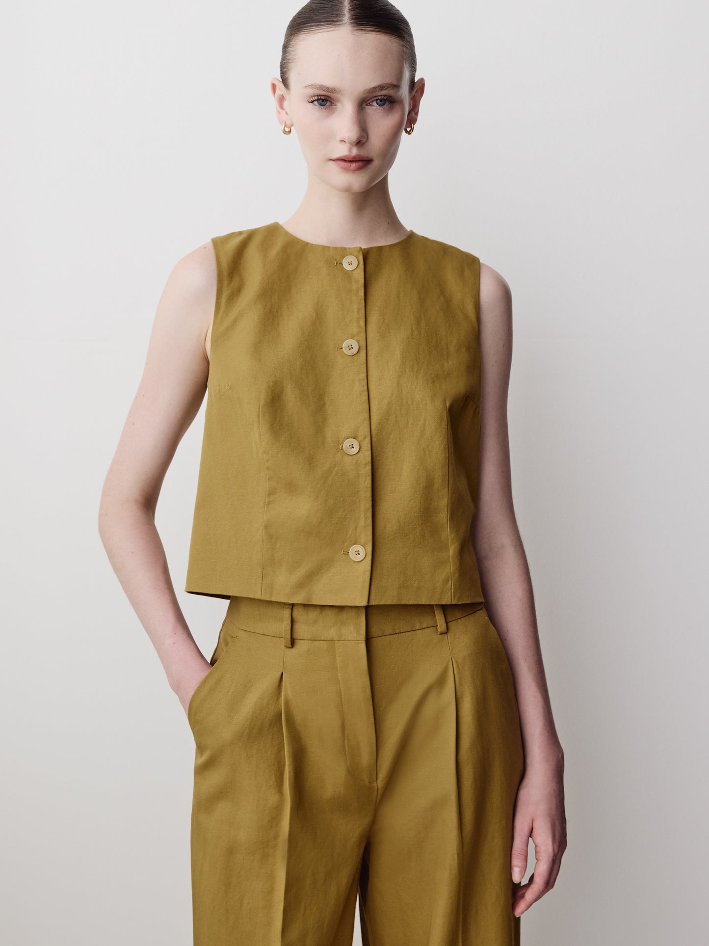 Linen-Blend Sleeveless Vest