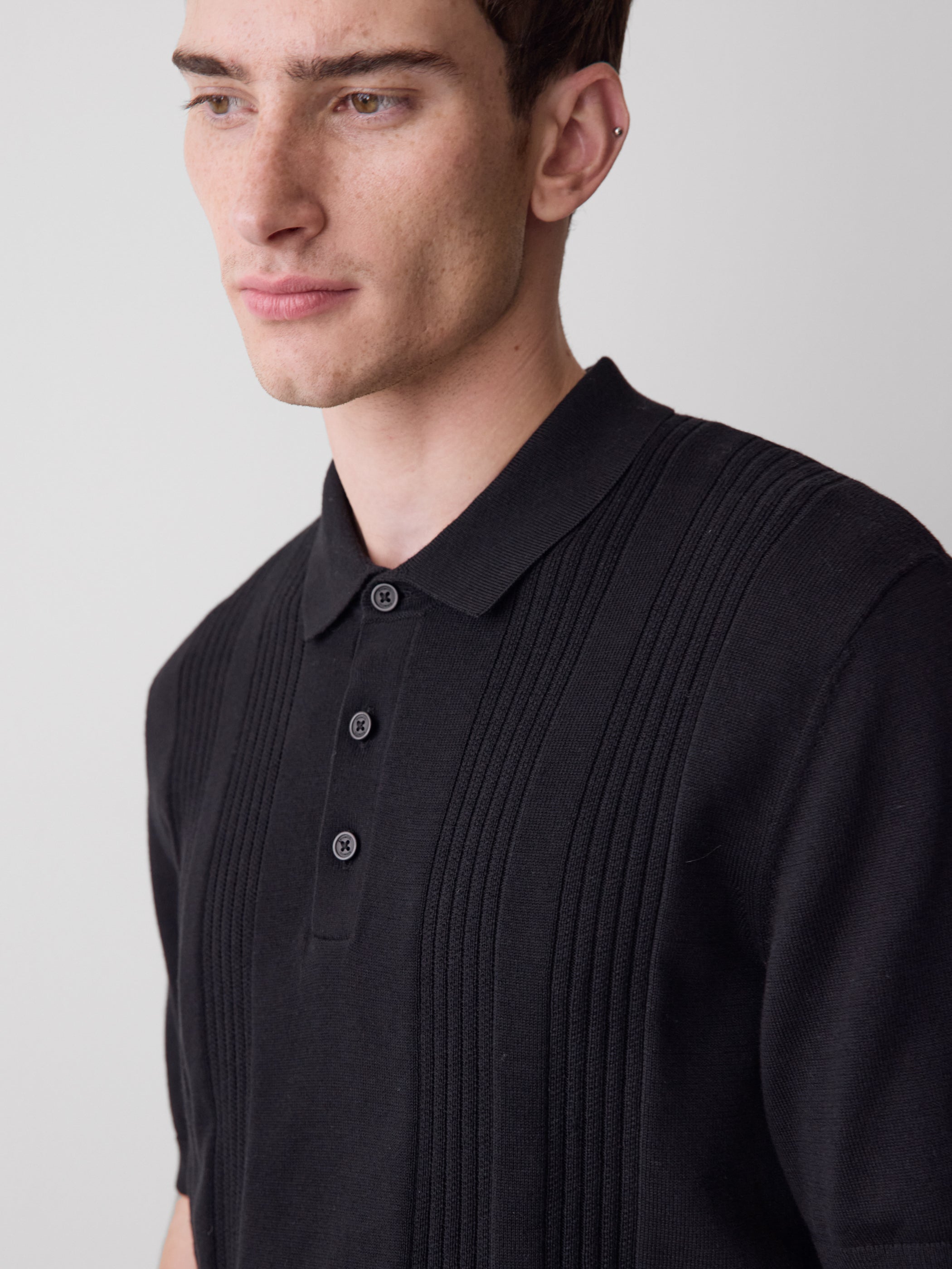 Men's Short-Sleeve Cotton Polo with Vertical Stitches – RW&CO