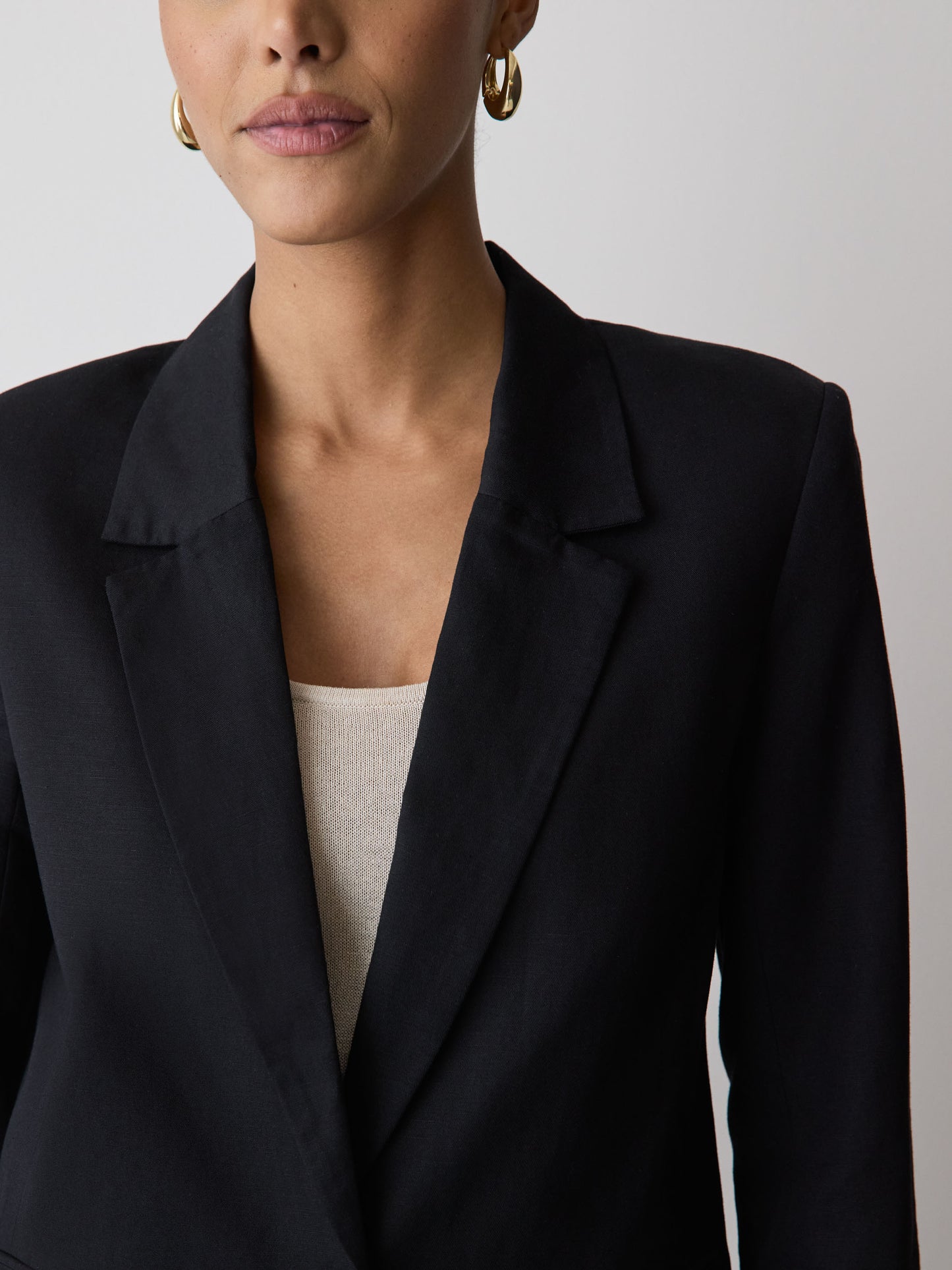 Linen-Blend Relaxed-Fit One-Button Blazer