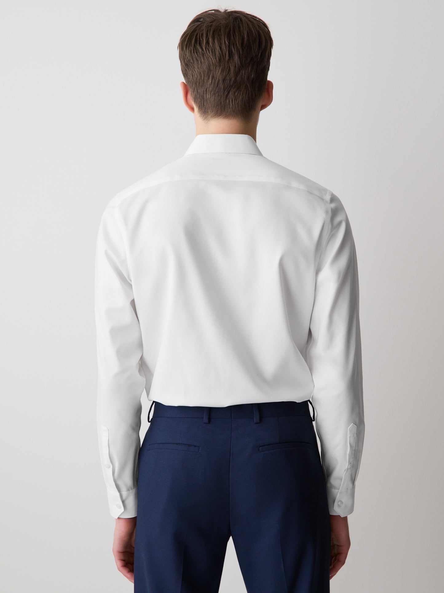 Chemise Habillée Unie à Coupe Ajustée