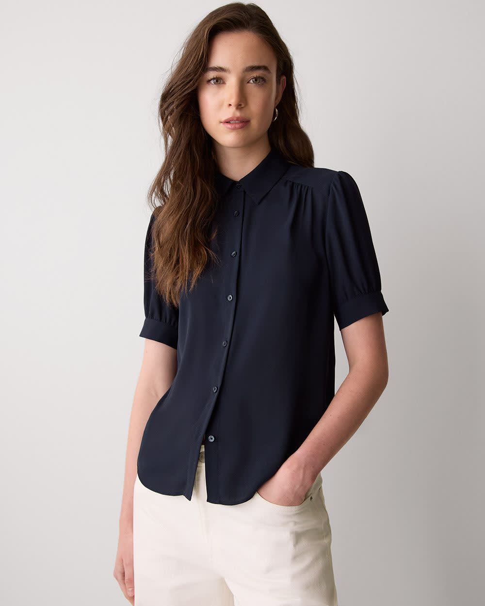 Blouse Boutonnée en Crêpe Soyeux à Manches Courtes