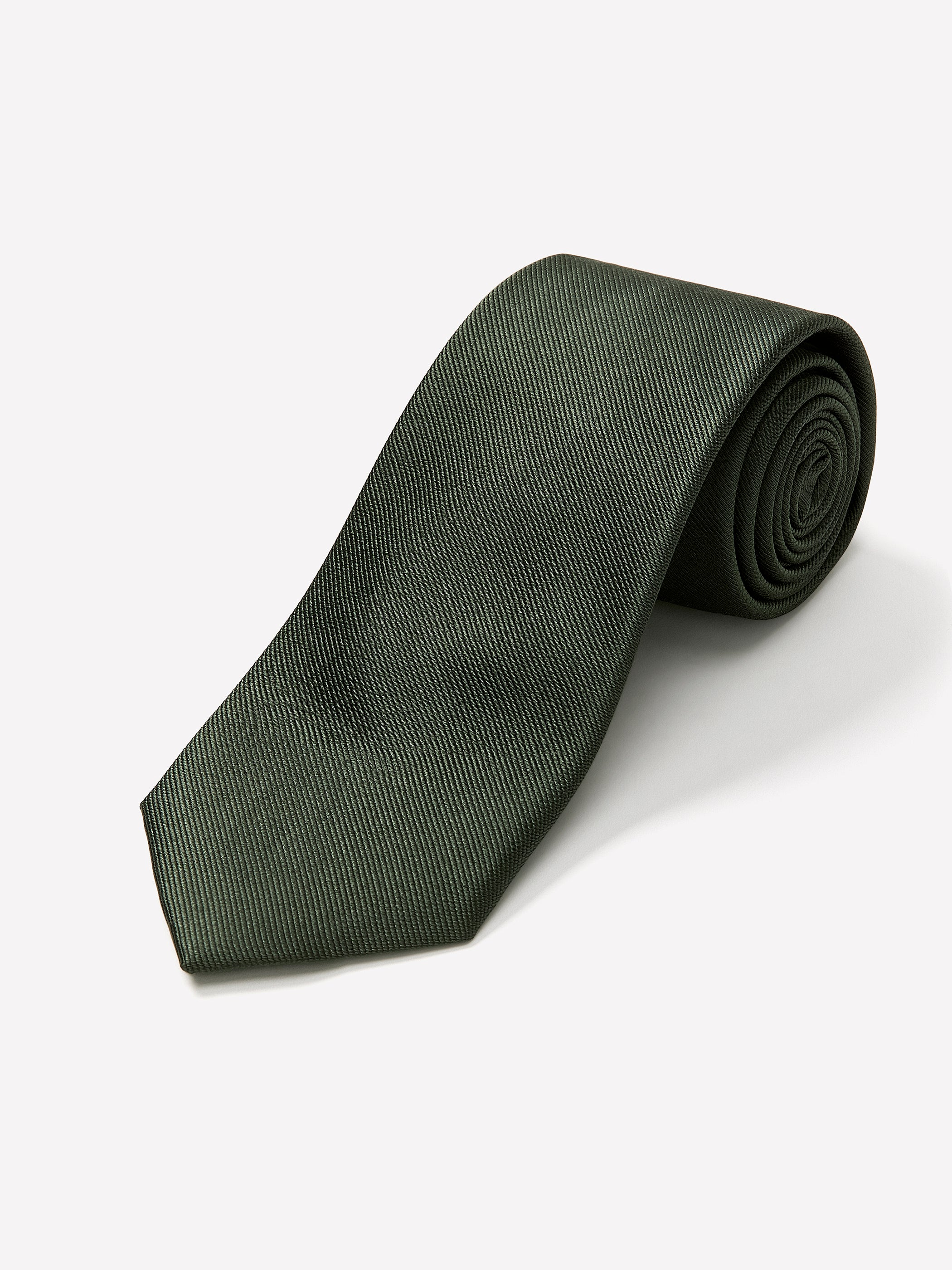 Solid Regular Tie