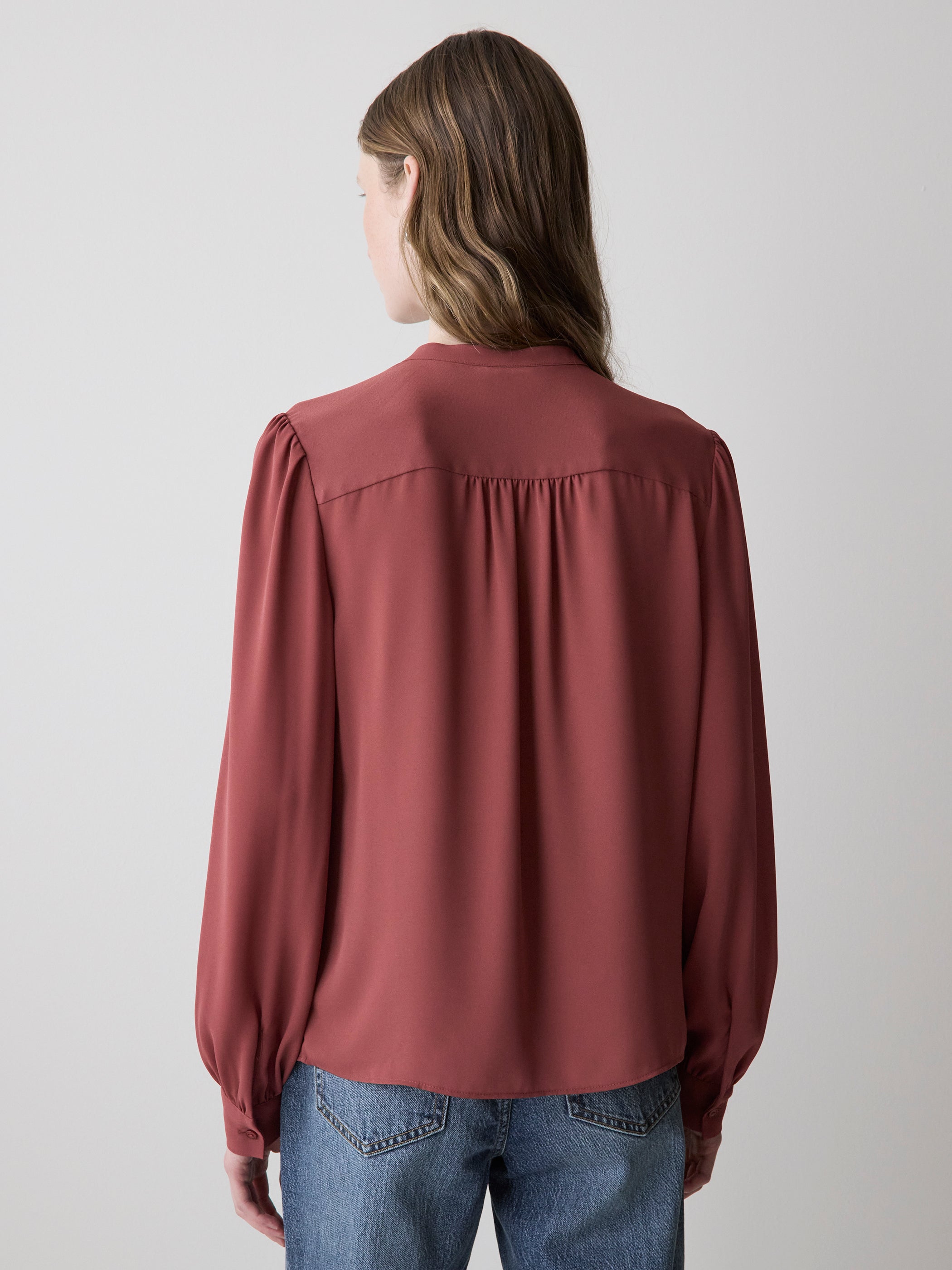 Blouse Boutonnée en Crêpe Soyeux à Manches Longues
