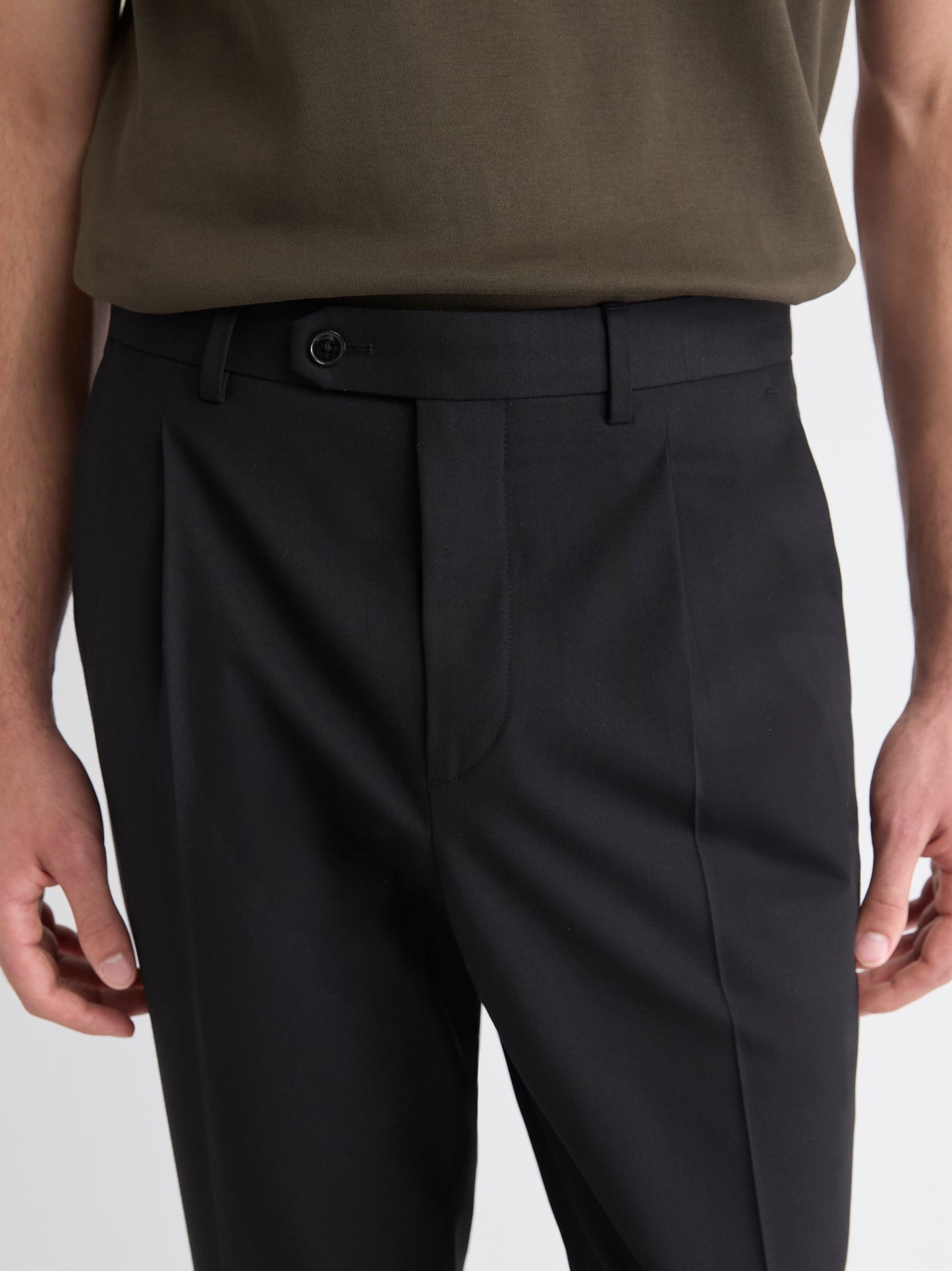 Wool-Blend Tapered-Leg Pleated Dress Pant