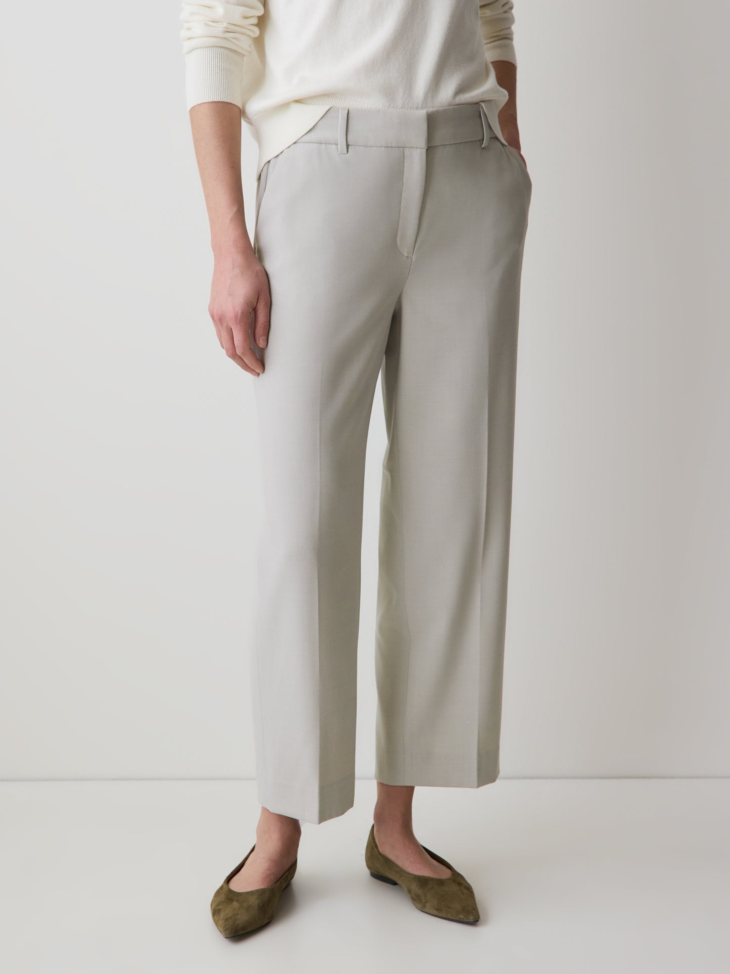 Mid-Rise Straight-Leg Cropped Pant