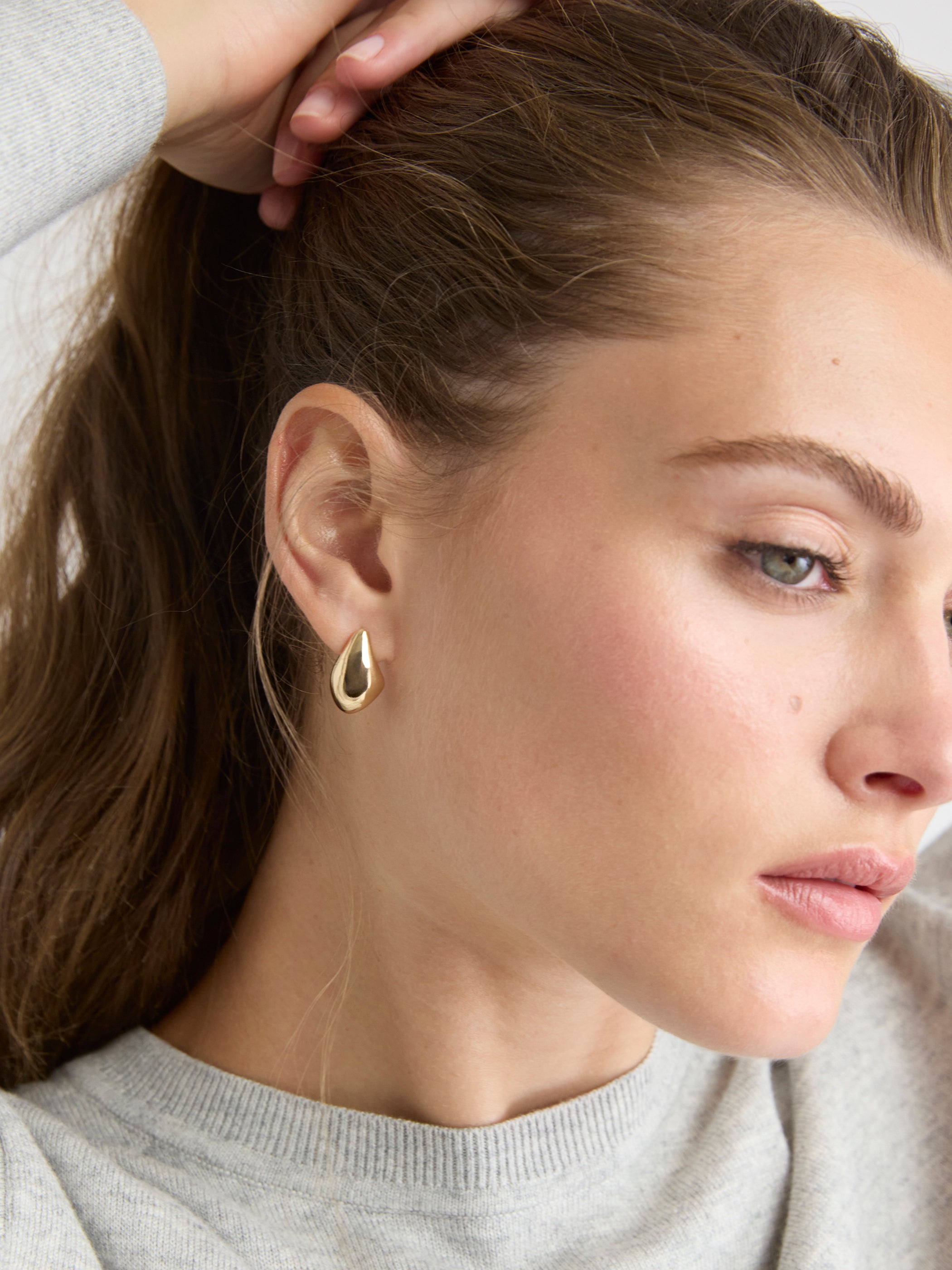 Boutons d'Oreilles Sculpturaux