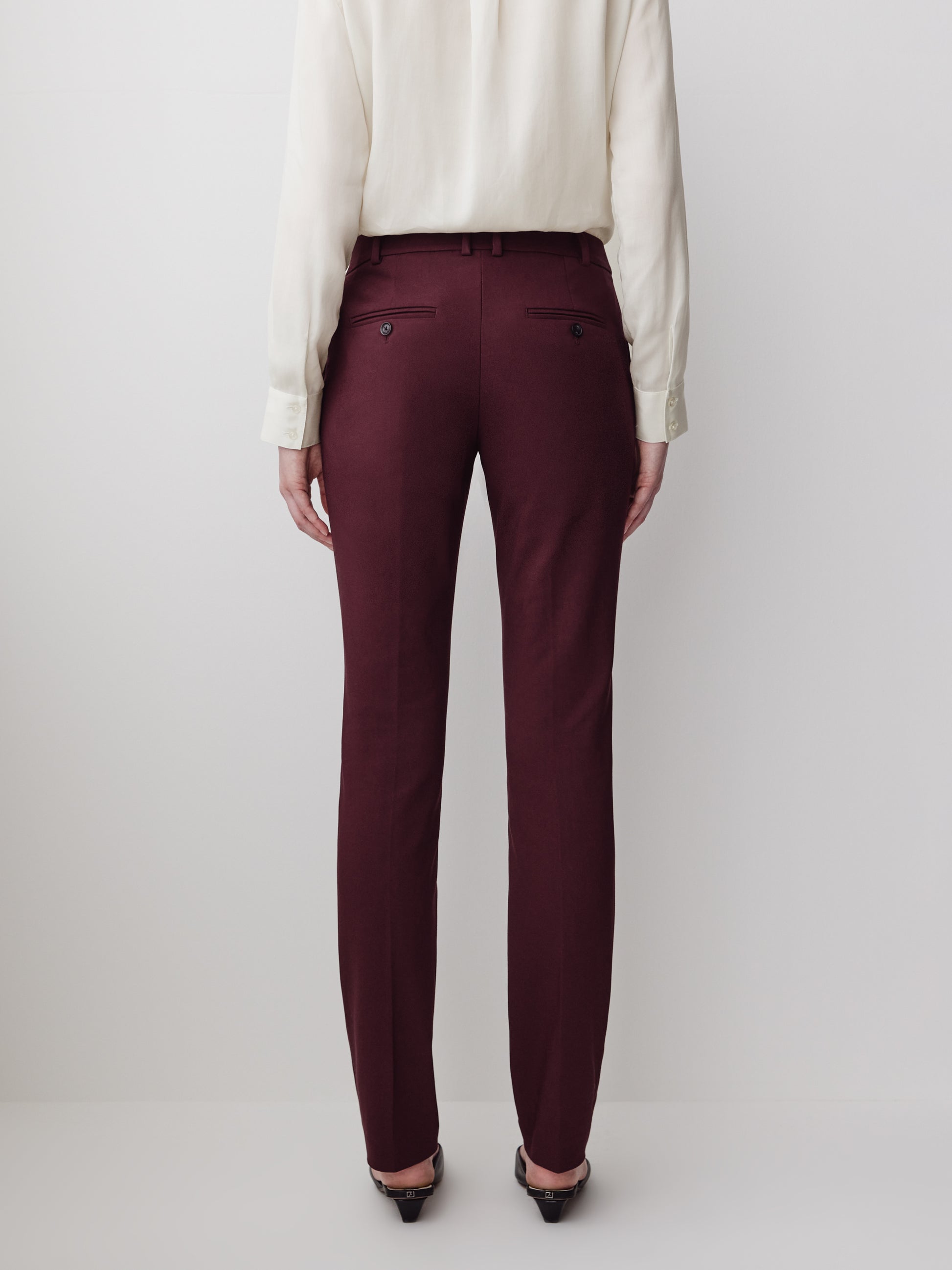 Mid-Rise Slim-Leg Signature Pant