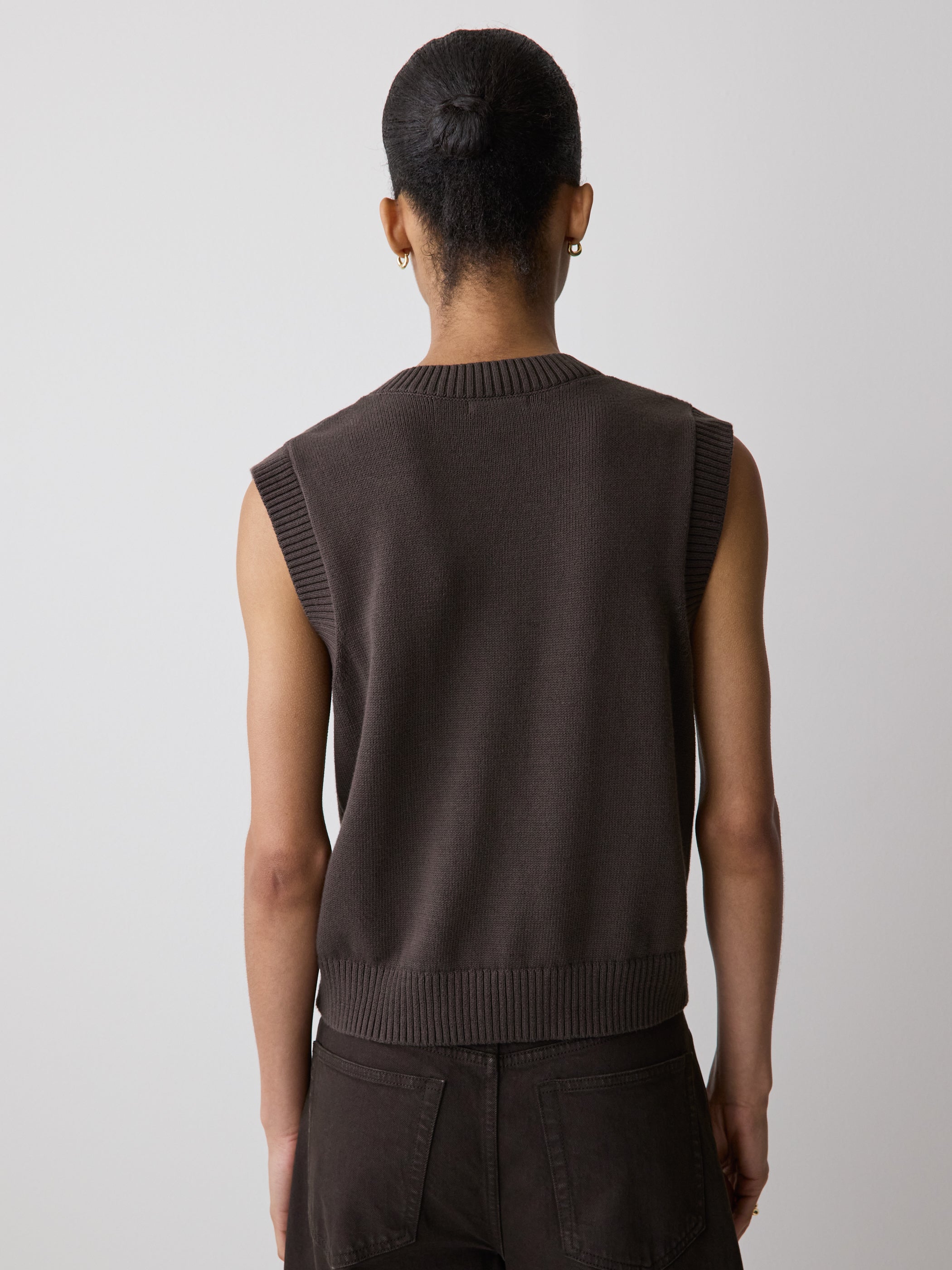 Sleeveless Crew-Neck Sweater Vest