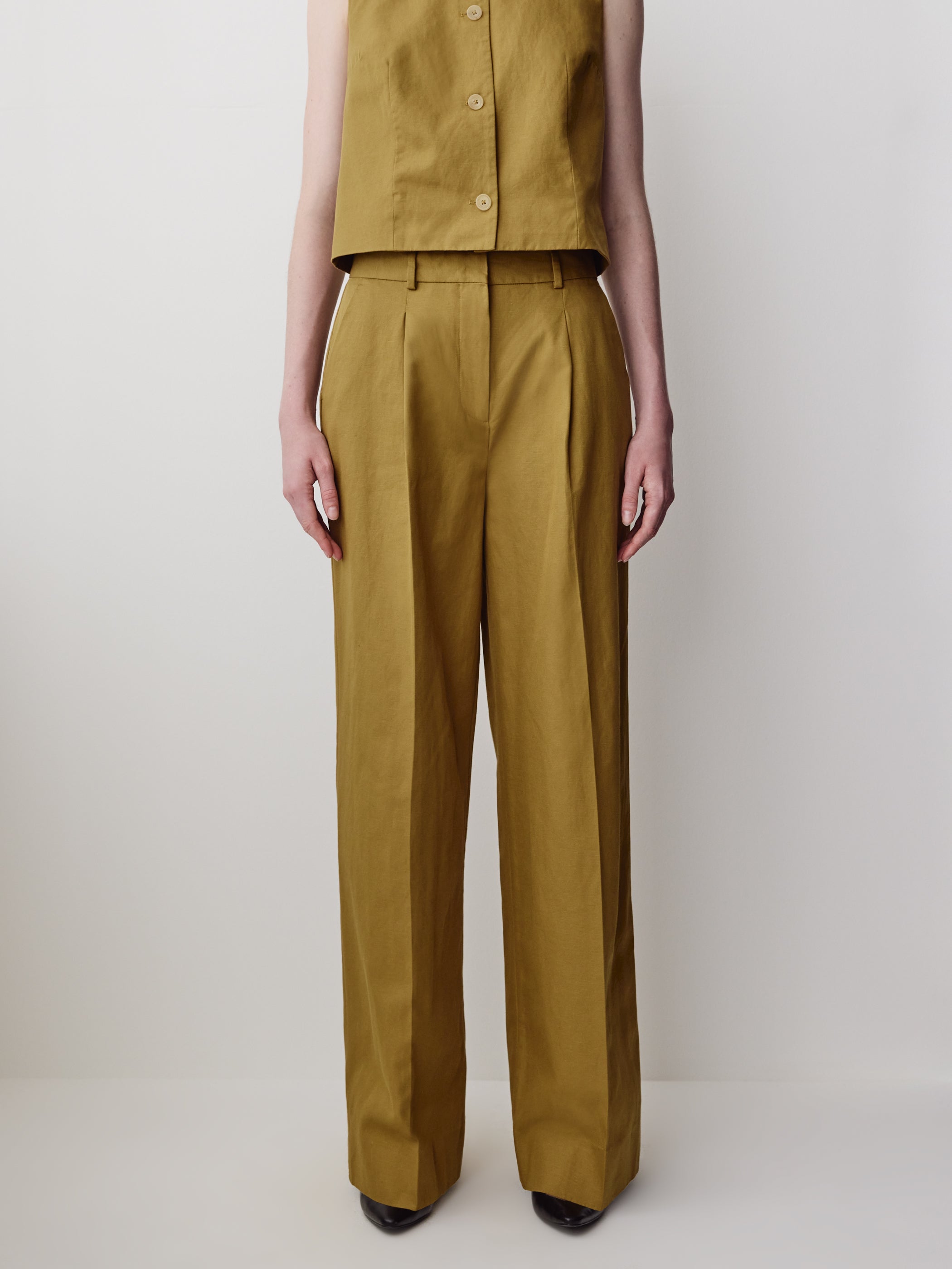 Wide-Leg High-Rise Linen-Blend Pant