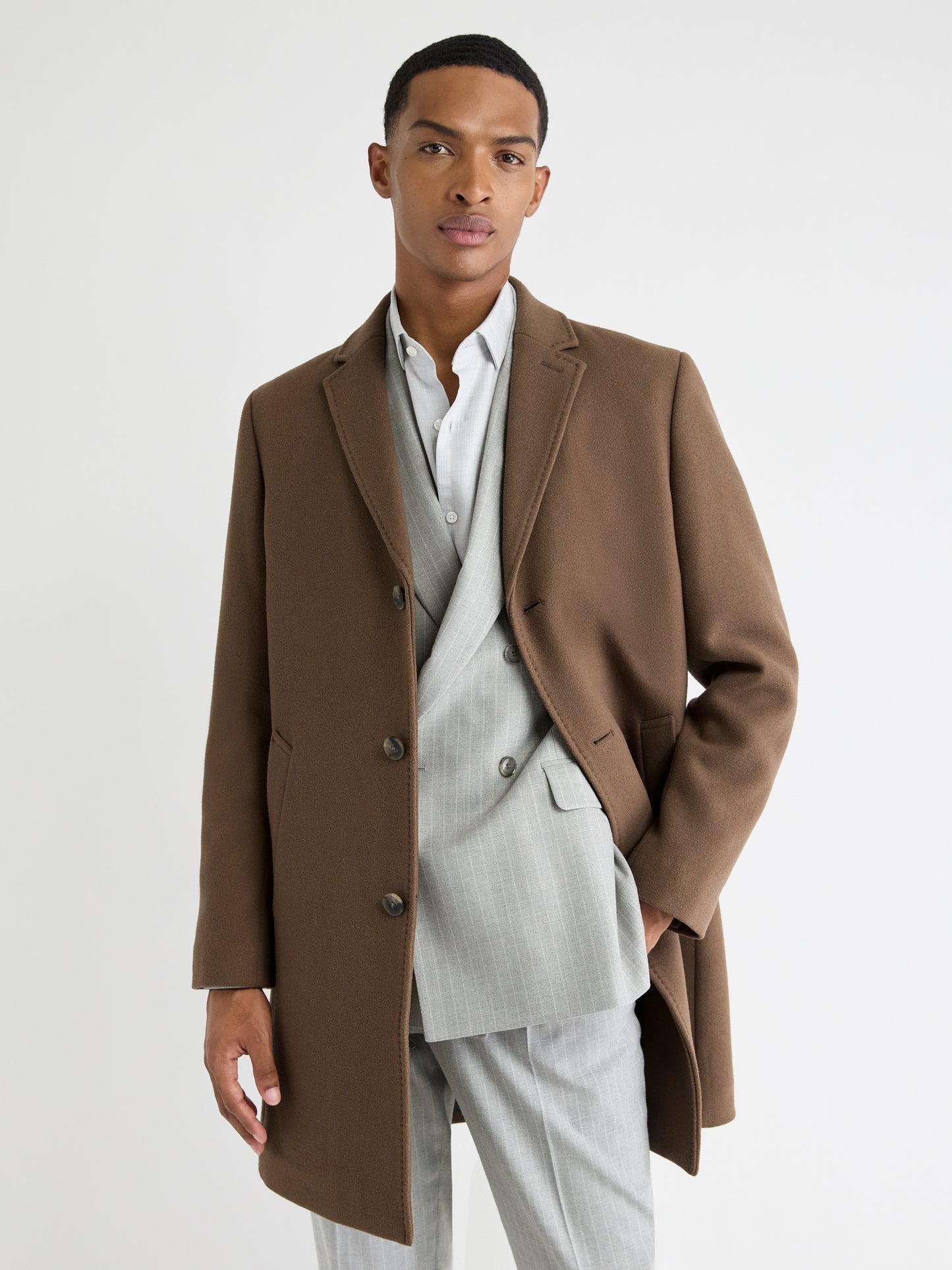 Classic Wool Coat with Tailored Collar