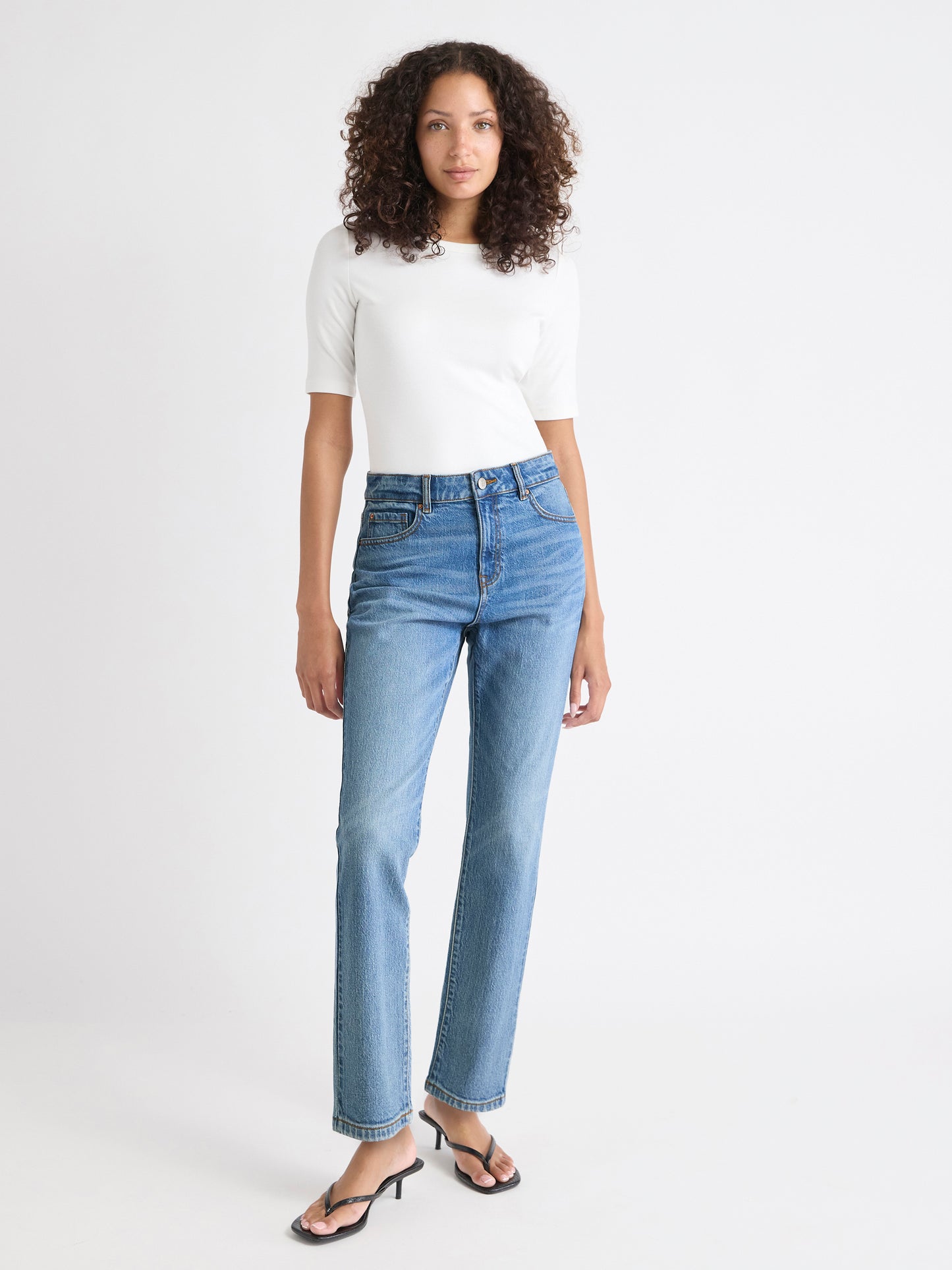 Jeans à Taille Haute et Jambe Droite Ajustée