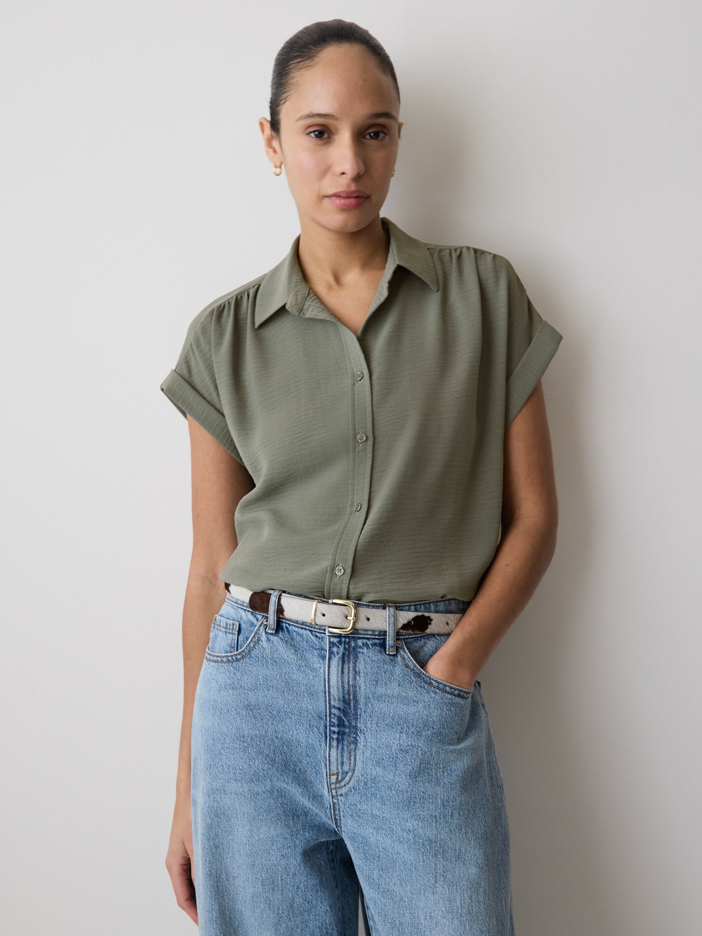 Short-Sleeve Buttoned-Down Blouse