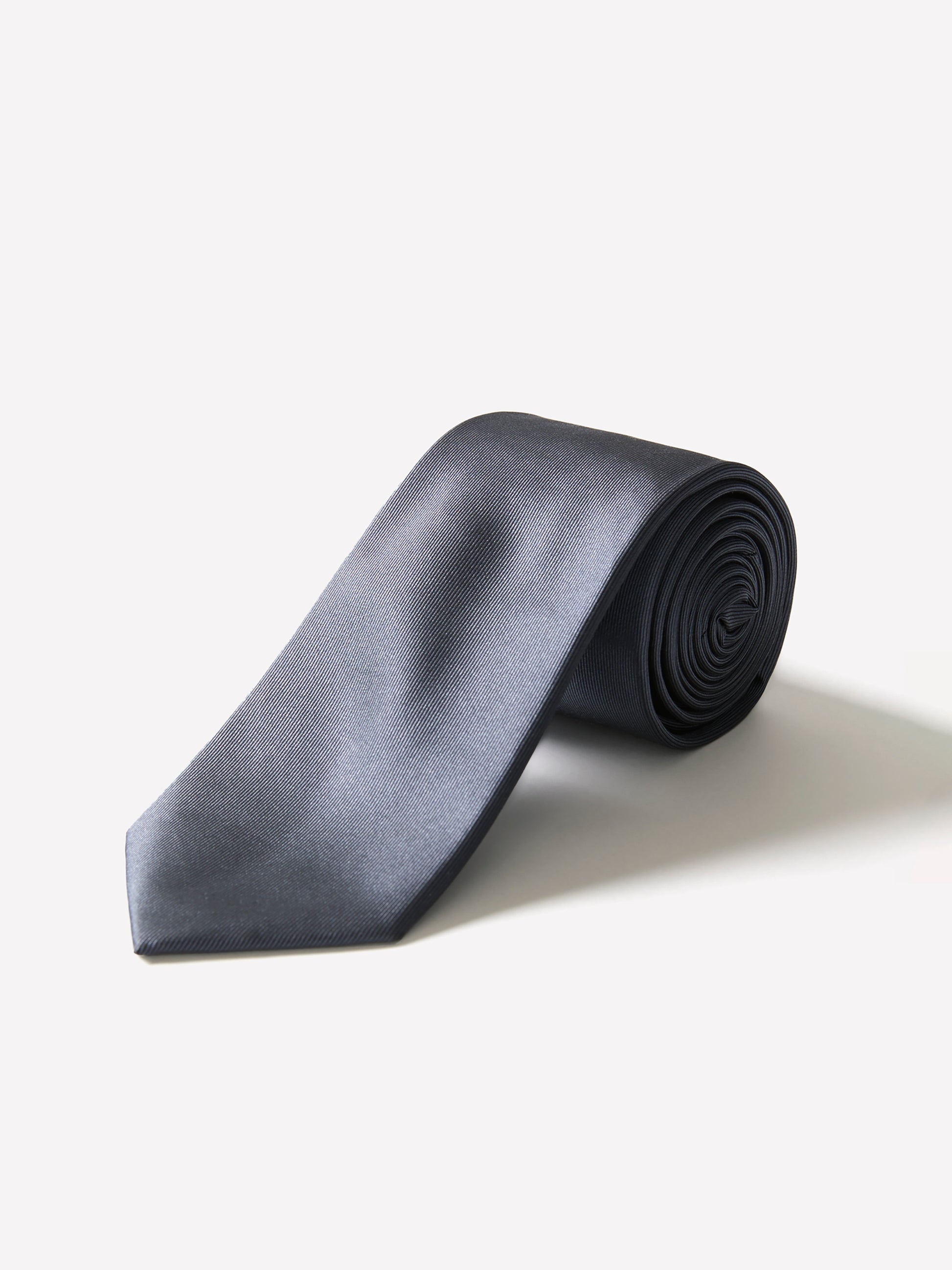 Solid Regular Tie