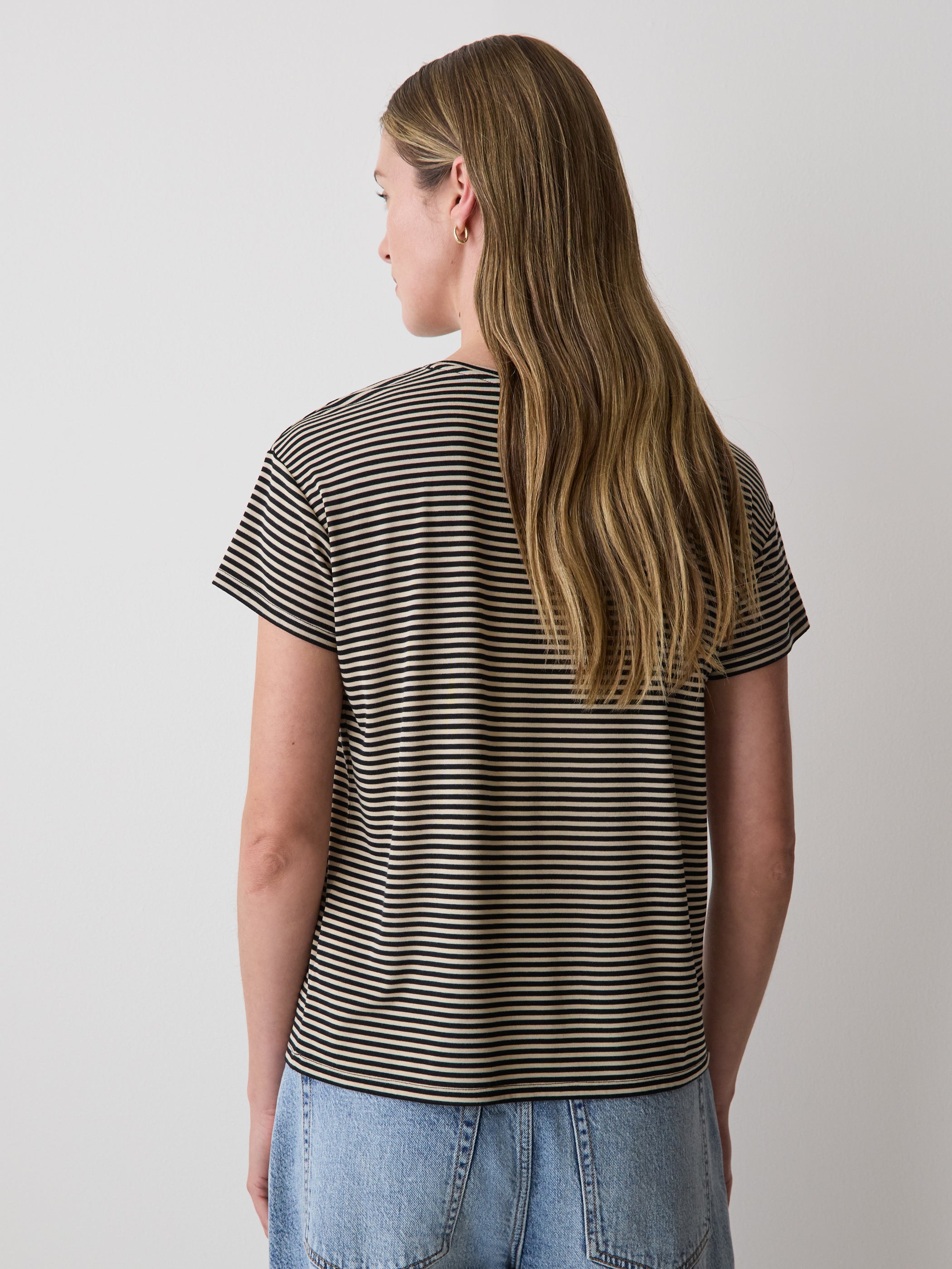 Short-Sleeve Crew-Neck Boxy Tee