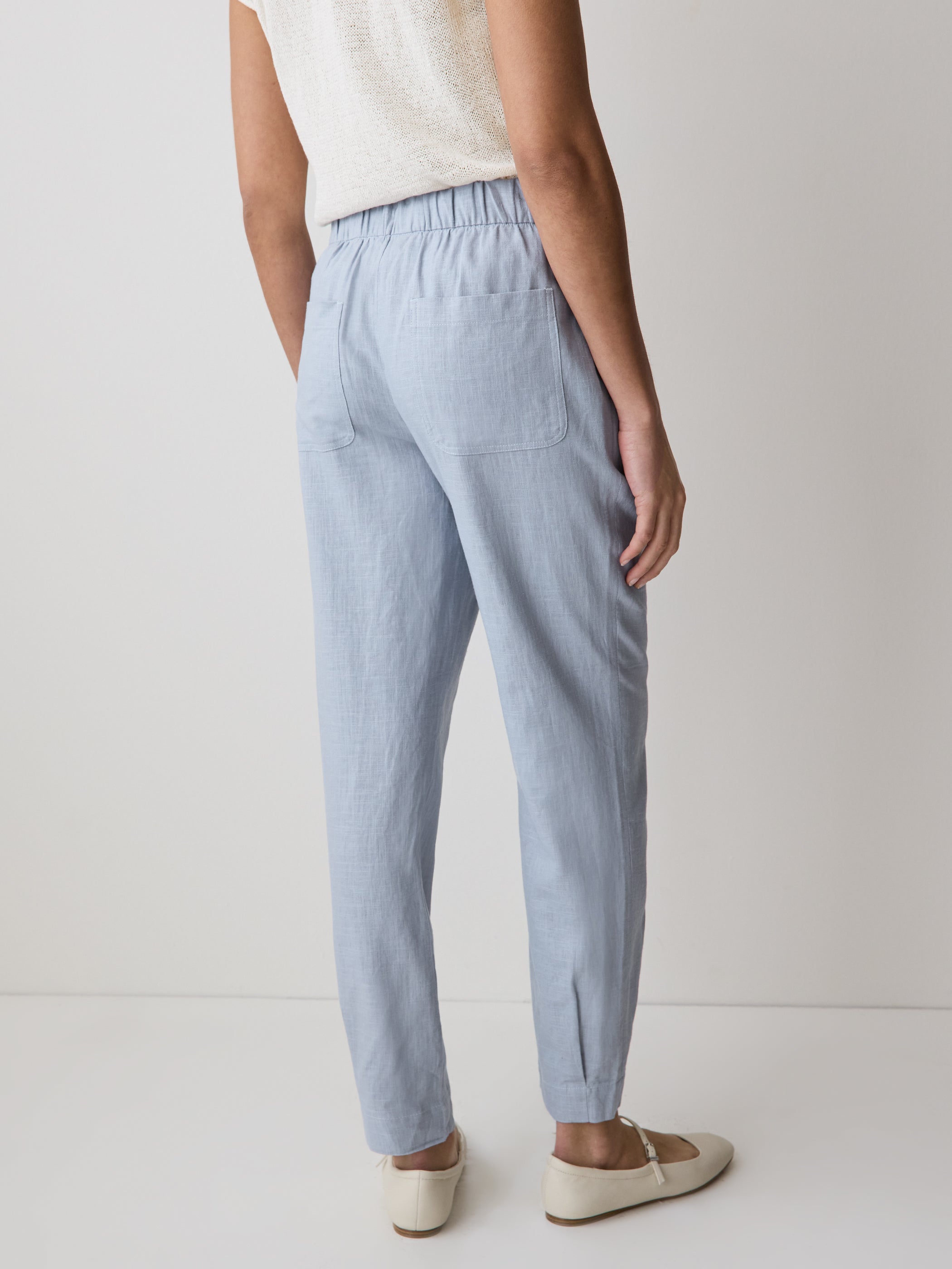 Linen Mid-Rise Tapered-Leg Jogger Pant