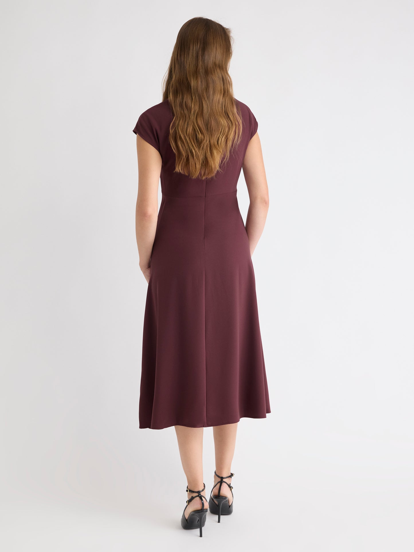 Robe Midi Sans Manches avec Détail Drapé