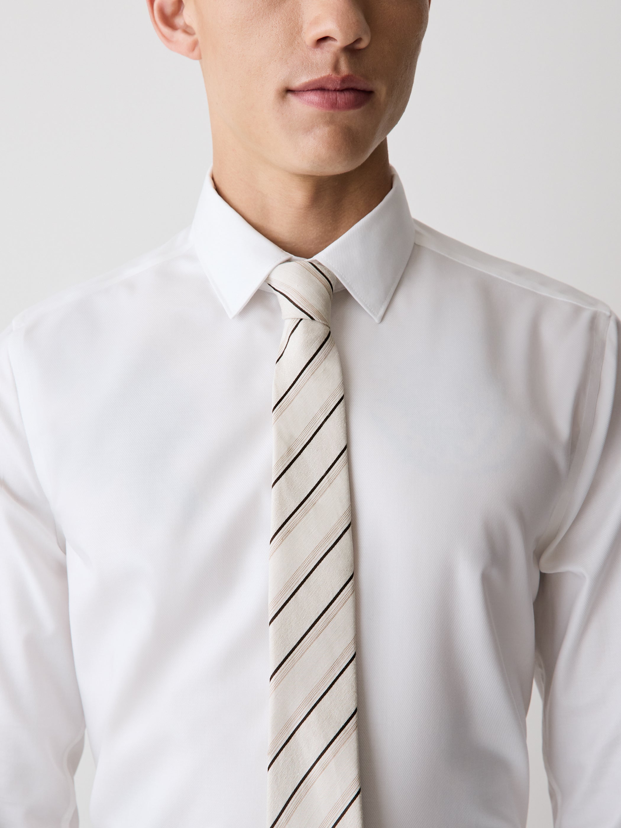 Striped Linen-Blend Skinny Tie