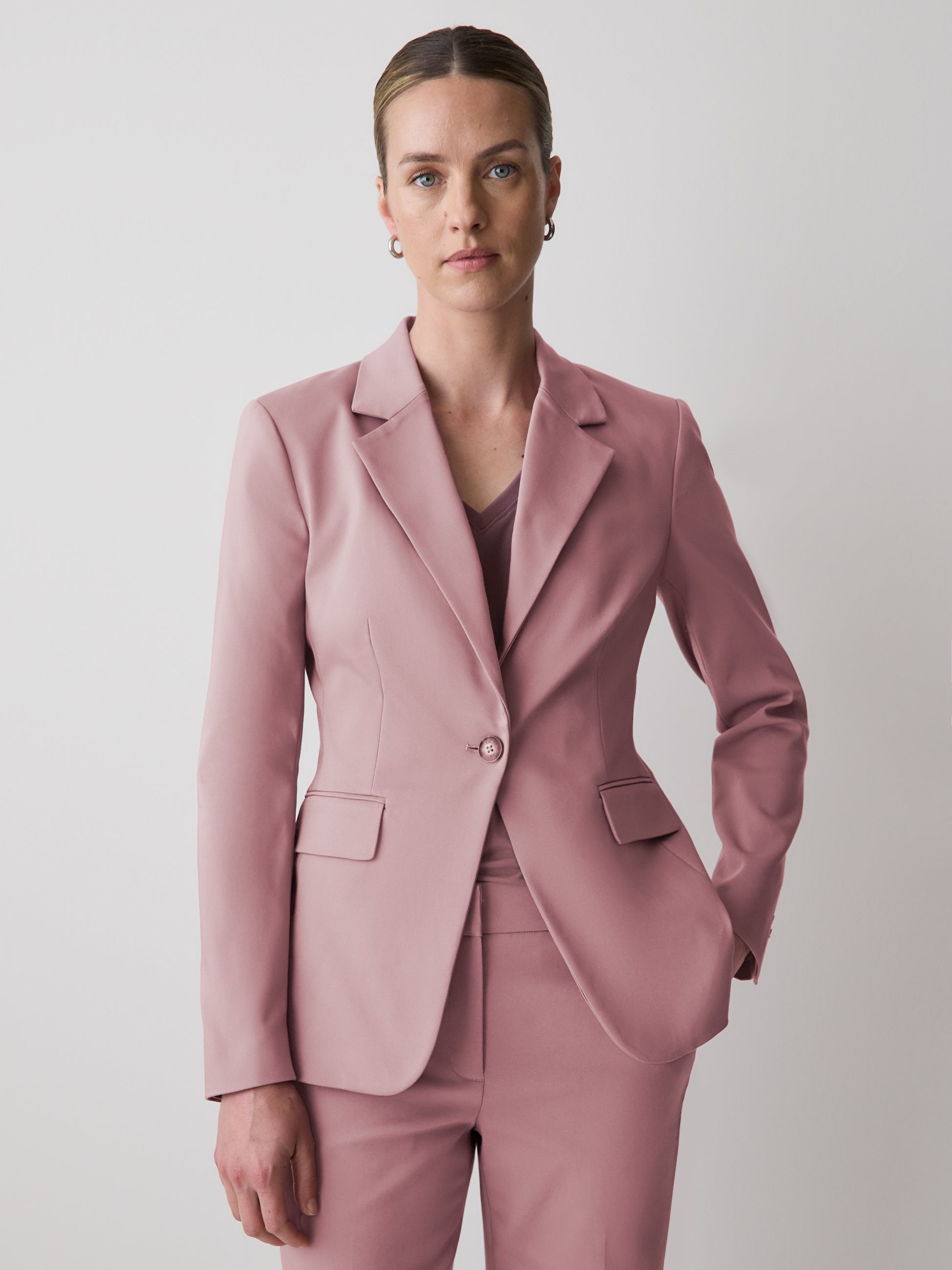 One-Button Fitted Blazer
