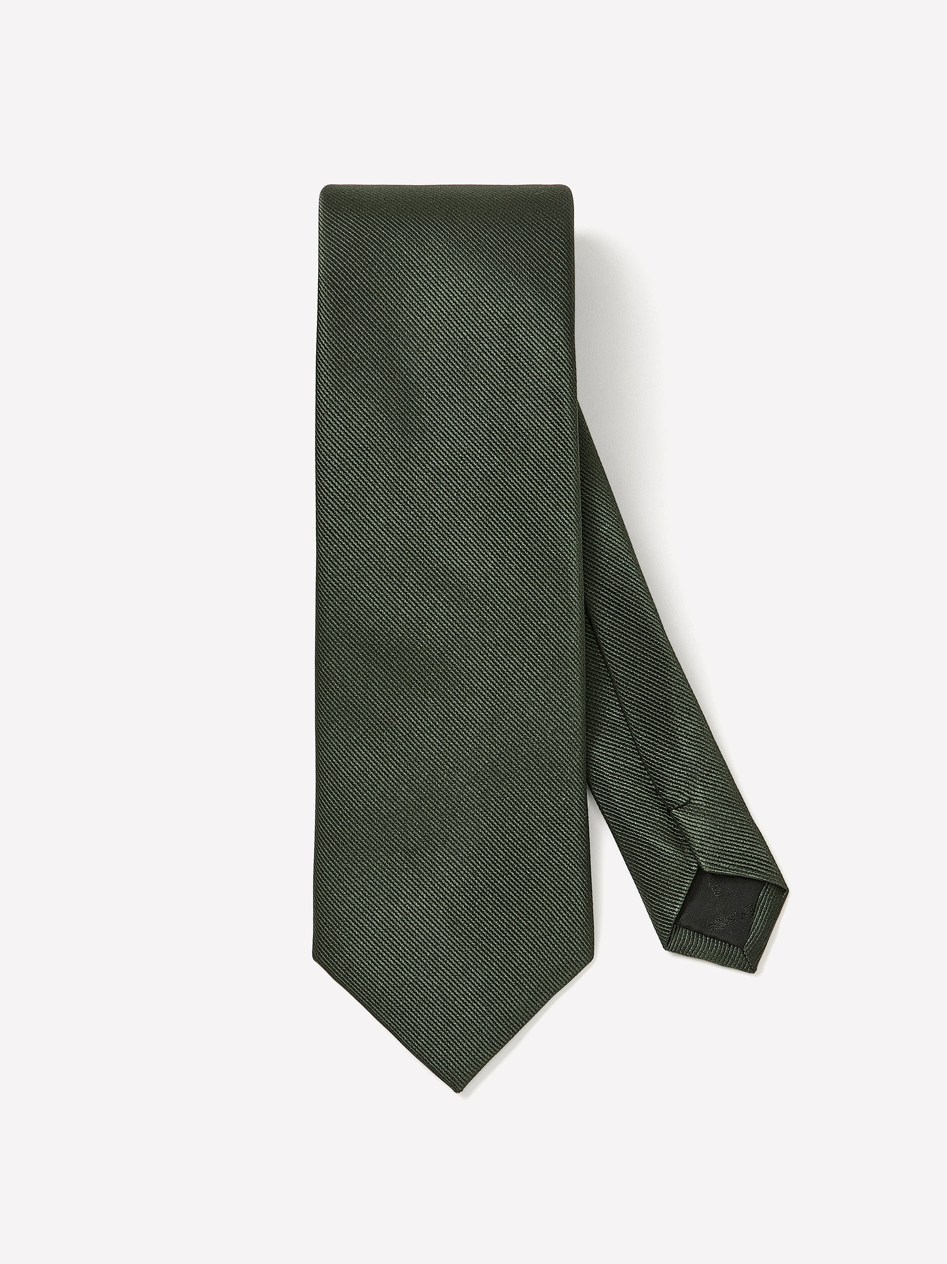 Solid Regular Tie