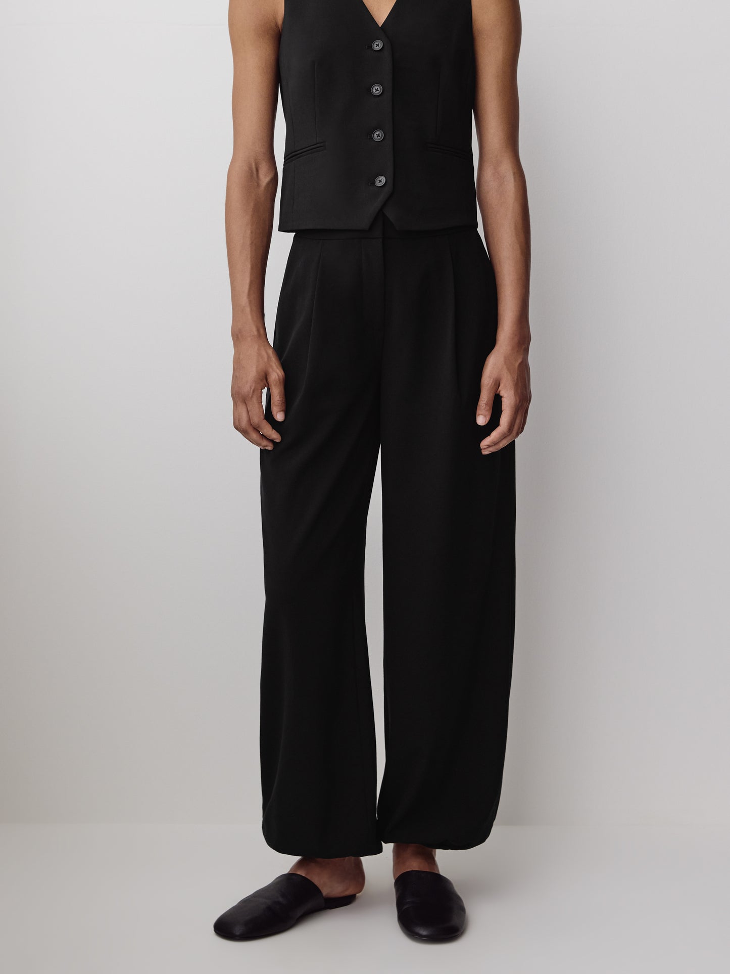 Balloon Fit Stretch Woven Pant Mid Rise