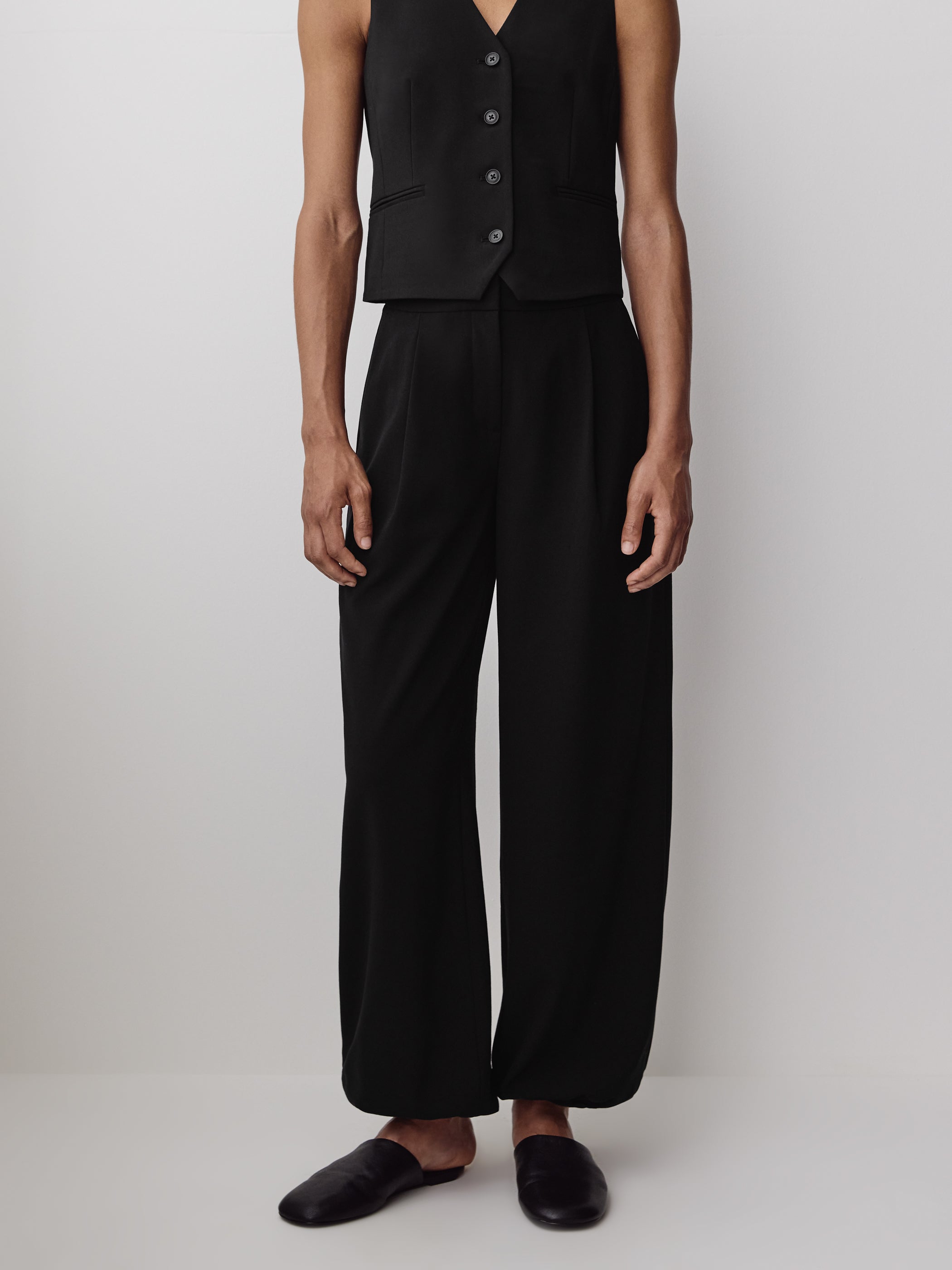 Balloon Fit Stretch Woven Pant Mid Rise
