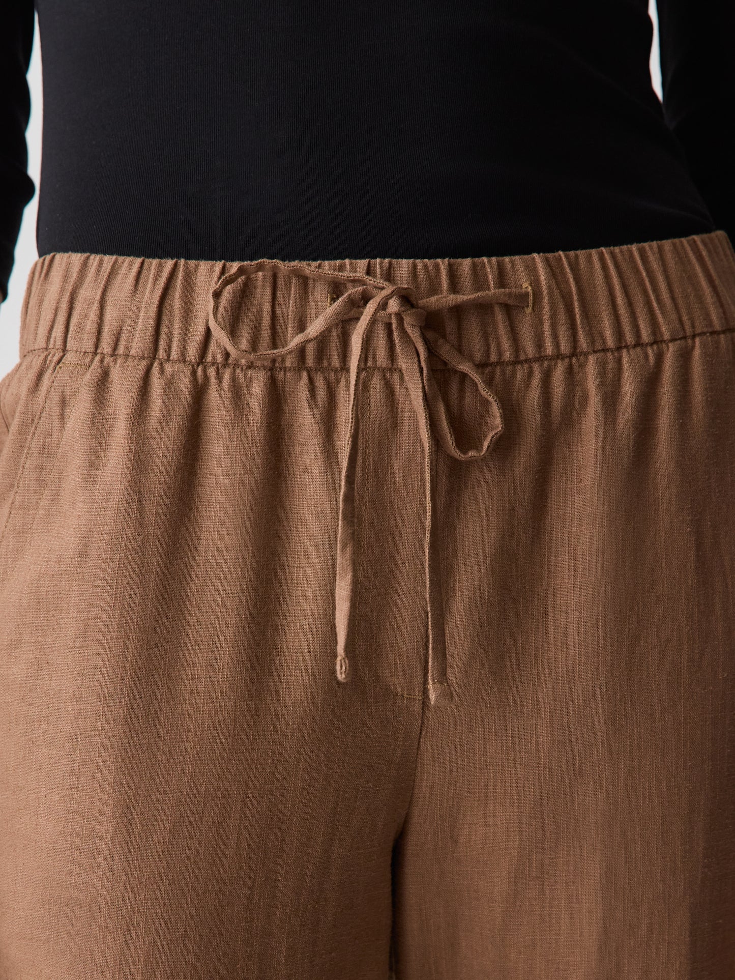 Linen Mid-Rise Tapered-Leg Jogger Pant