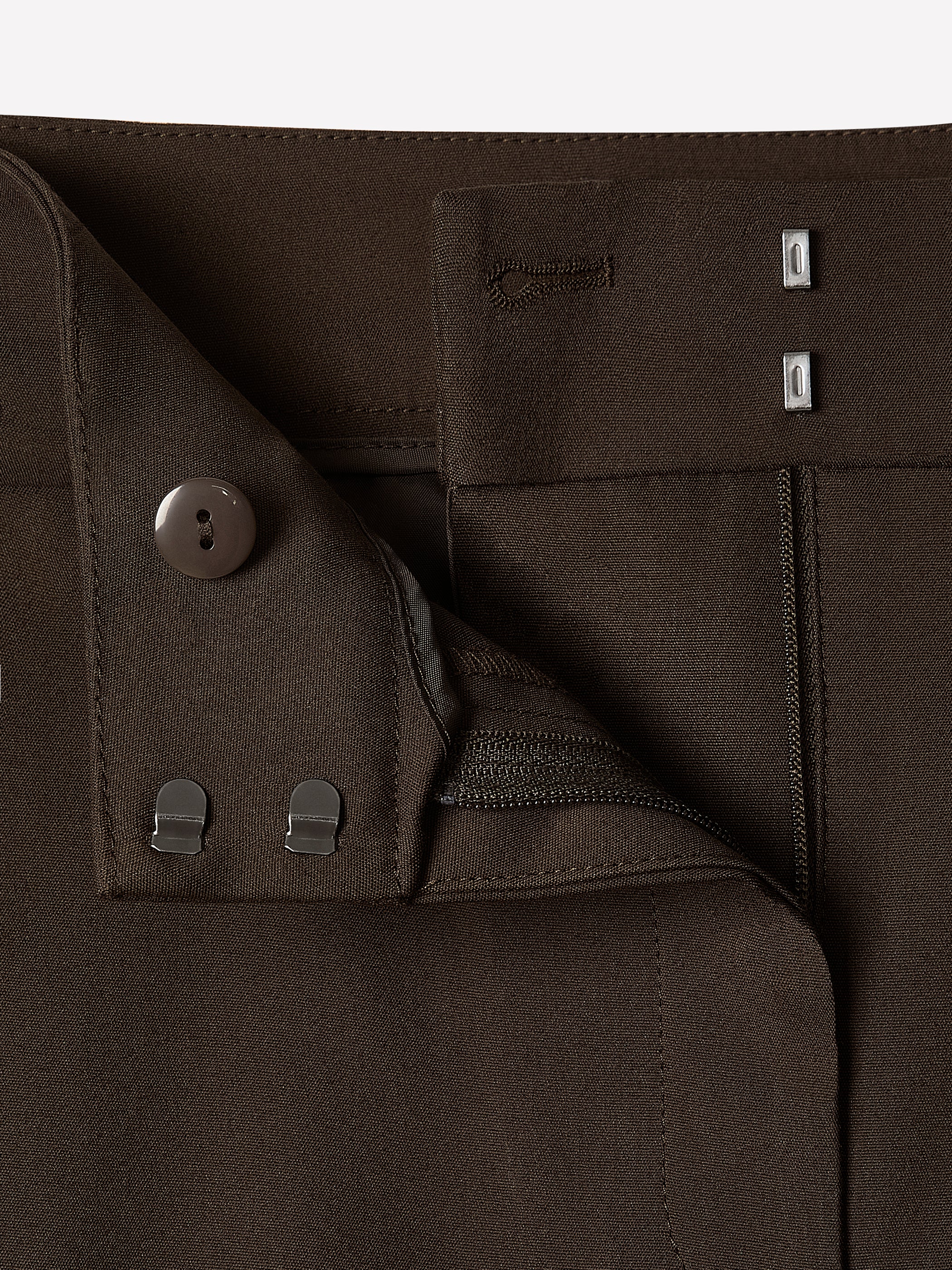 Mid-Rise Slim-Leg Signature 7/8 Pant