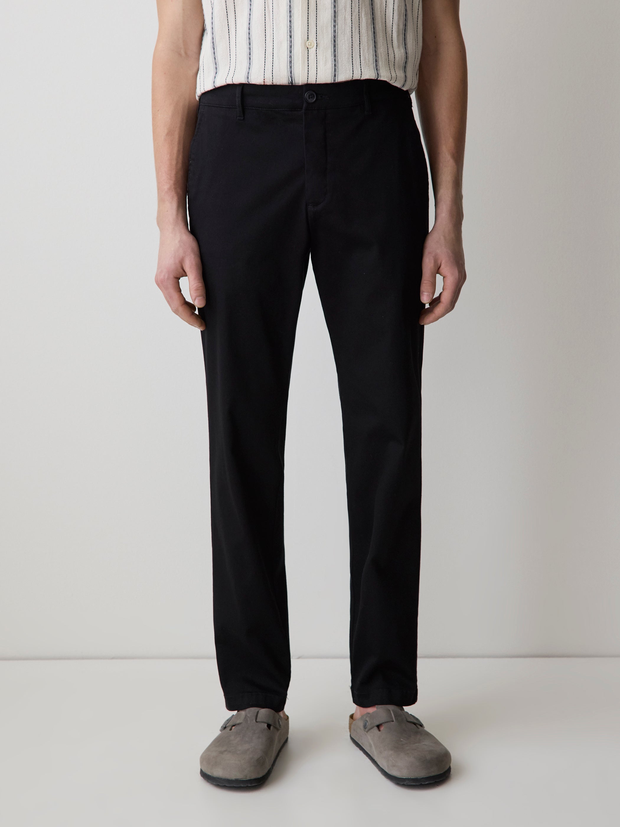 Slim-Fit Super-Stretch Chino Pant