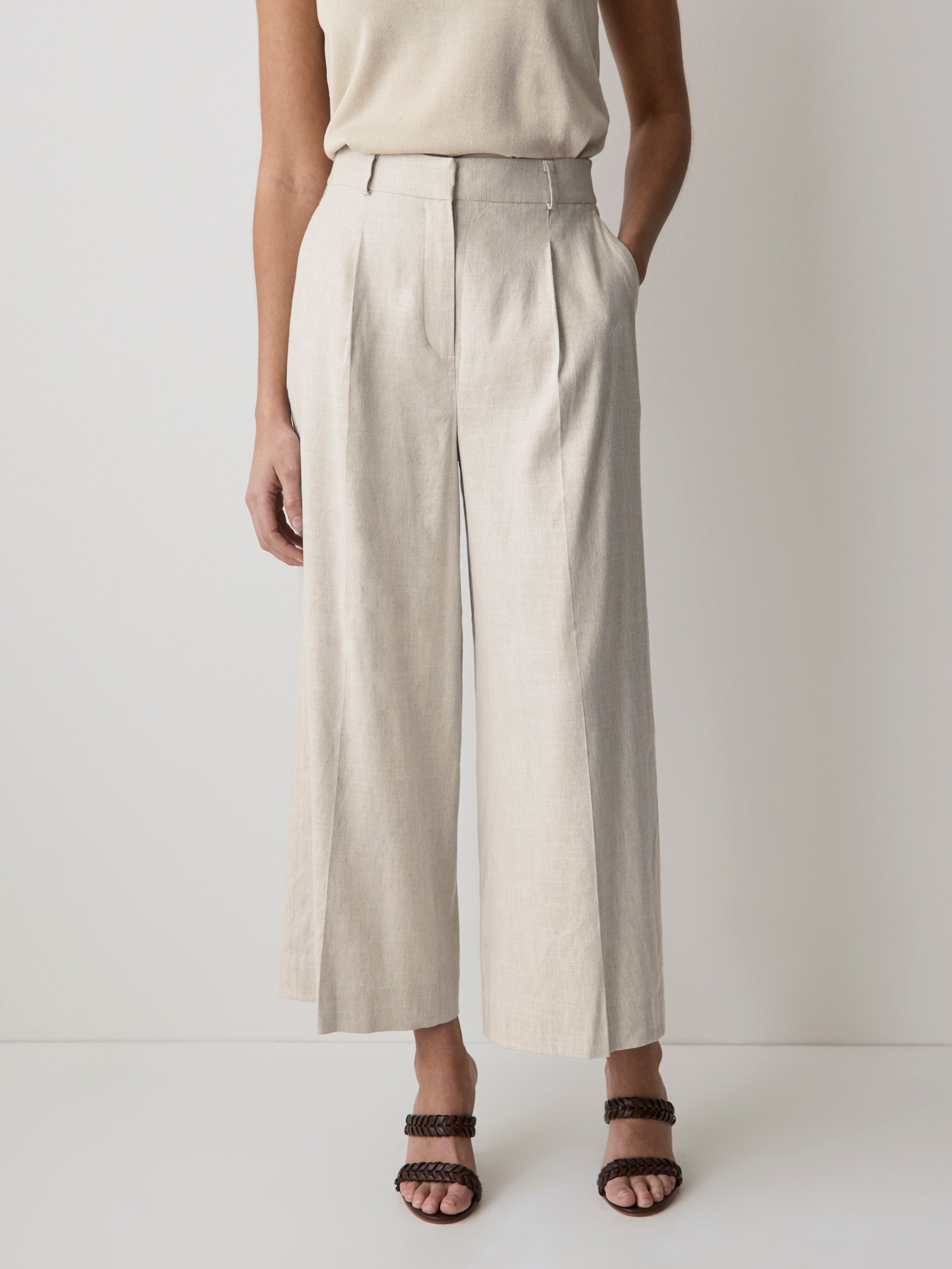 Cropped Wide-Leg High-Rise Pant