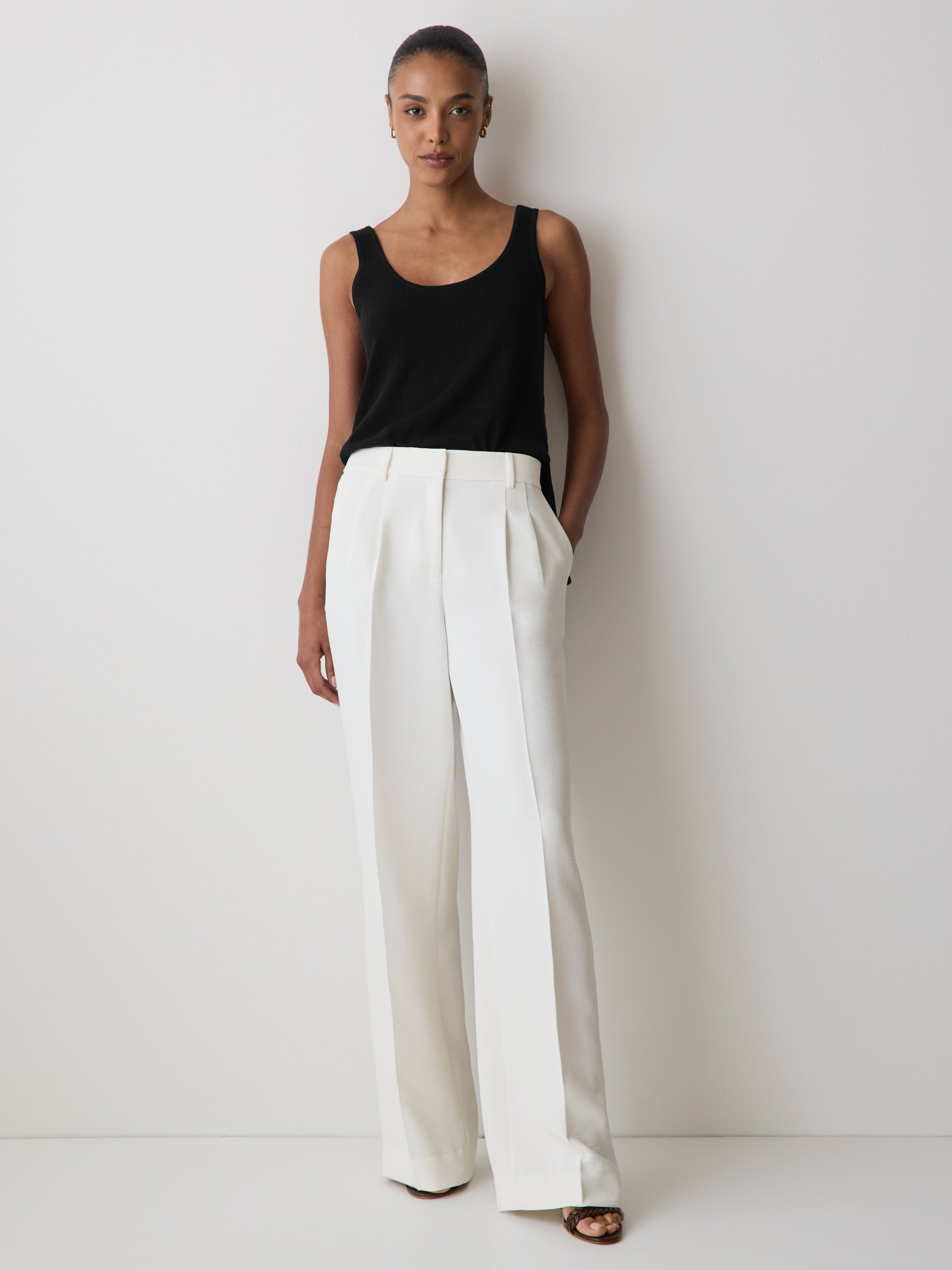 Linen-Blend U-Neck Loose Tank