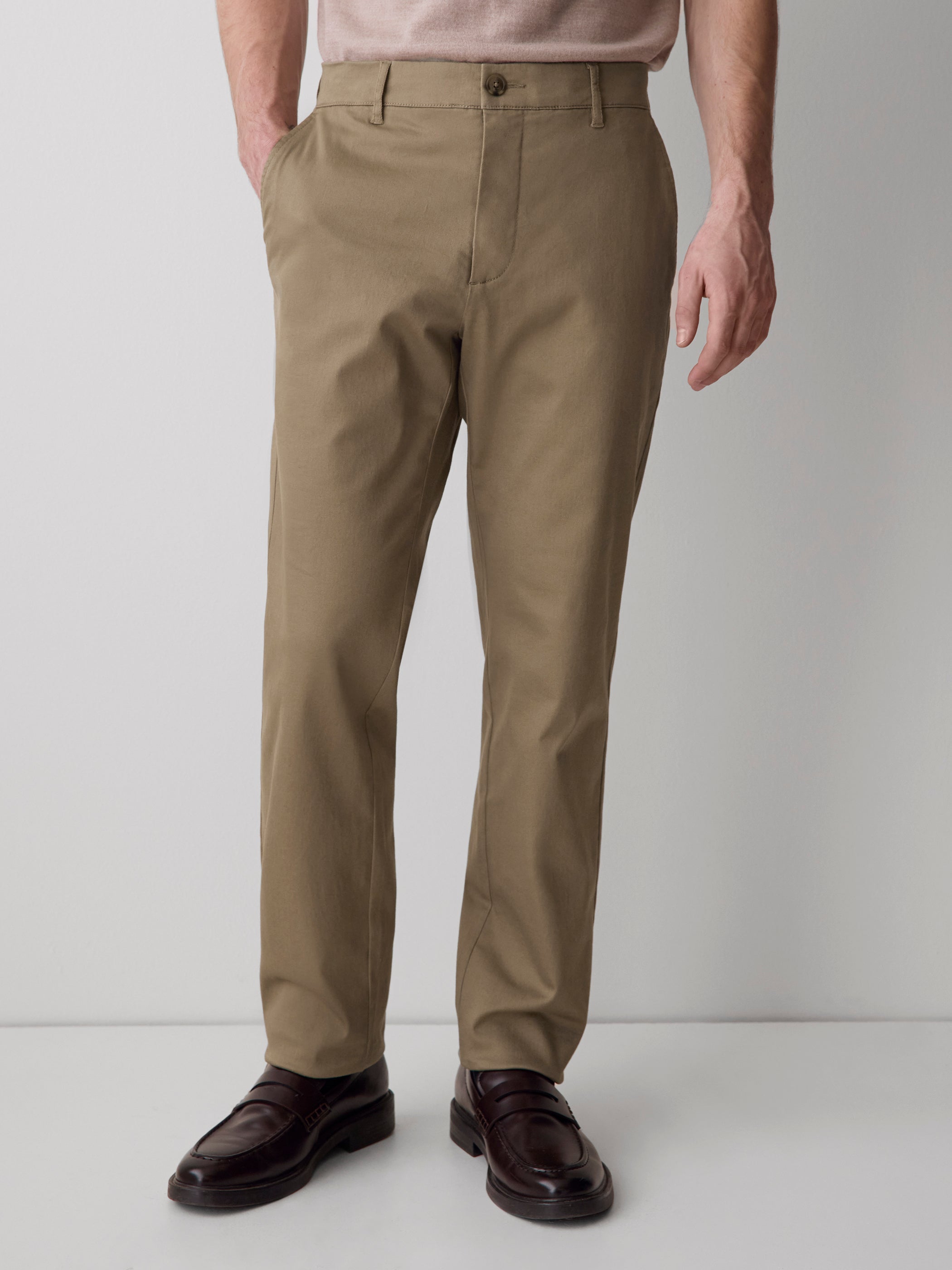 Slim-Fit Super-Stretch Chino Pant