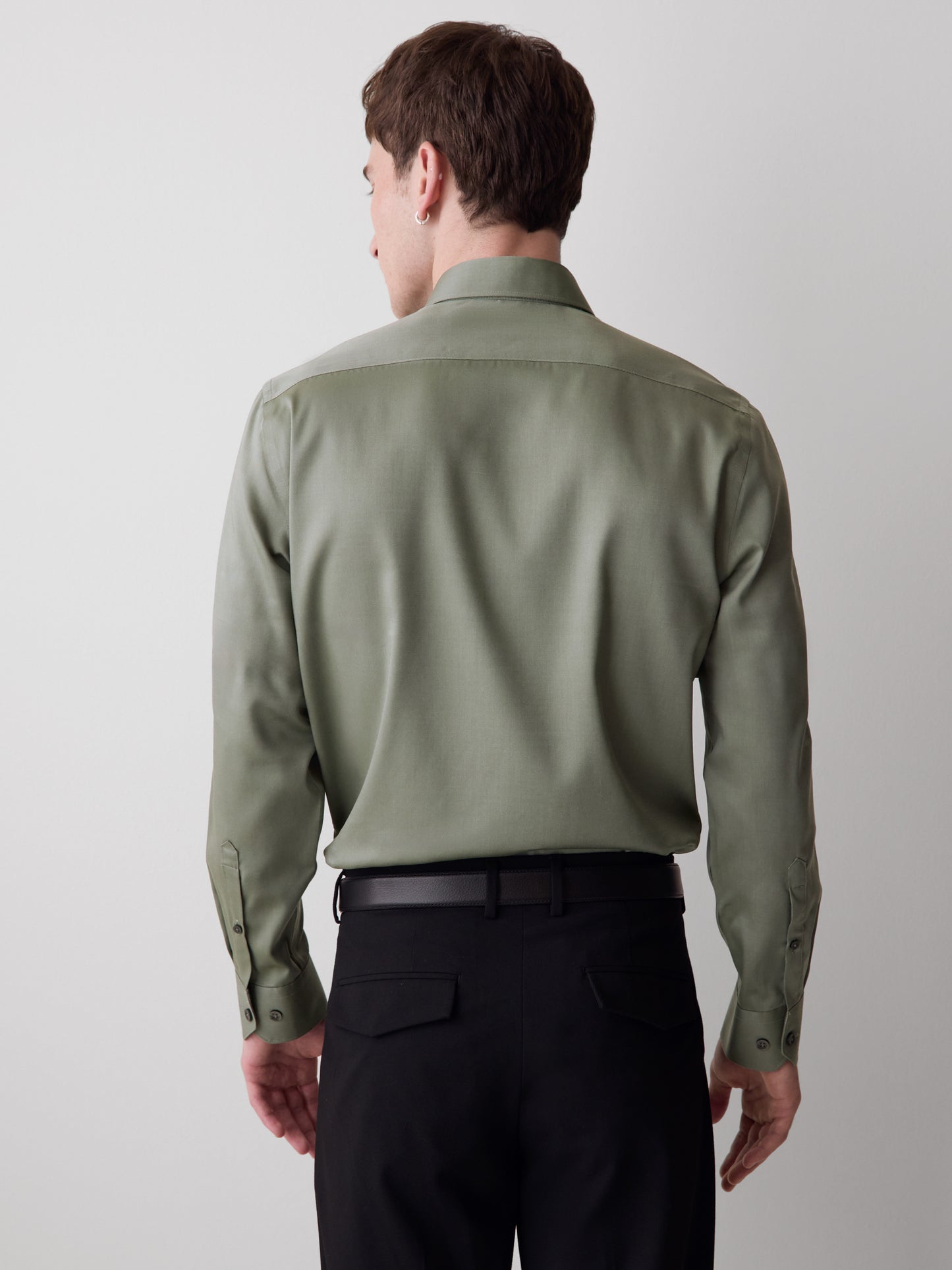 Slim Fit Solid Twill Dress Shirt