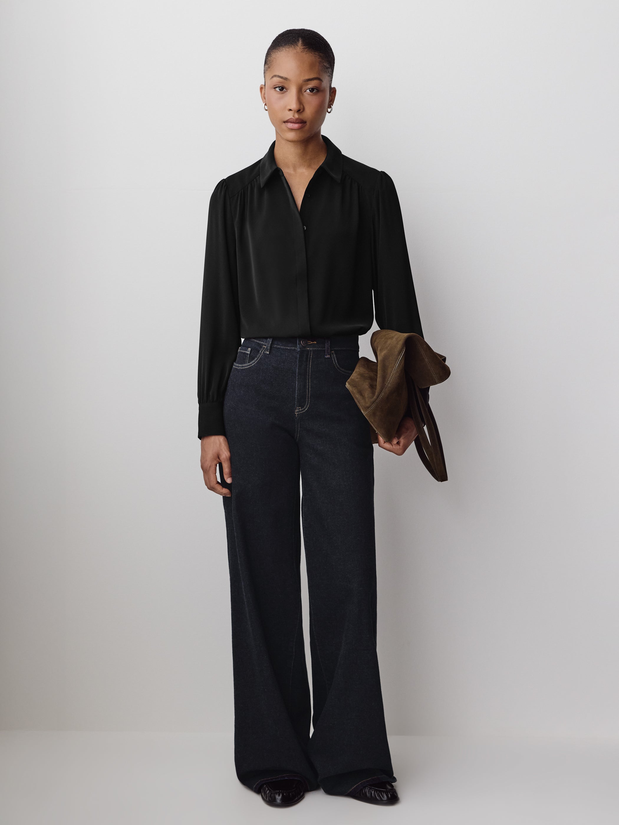 Silky Crepe Long-Sleeve Buttoned-Down Blouse