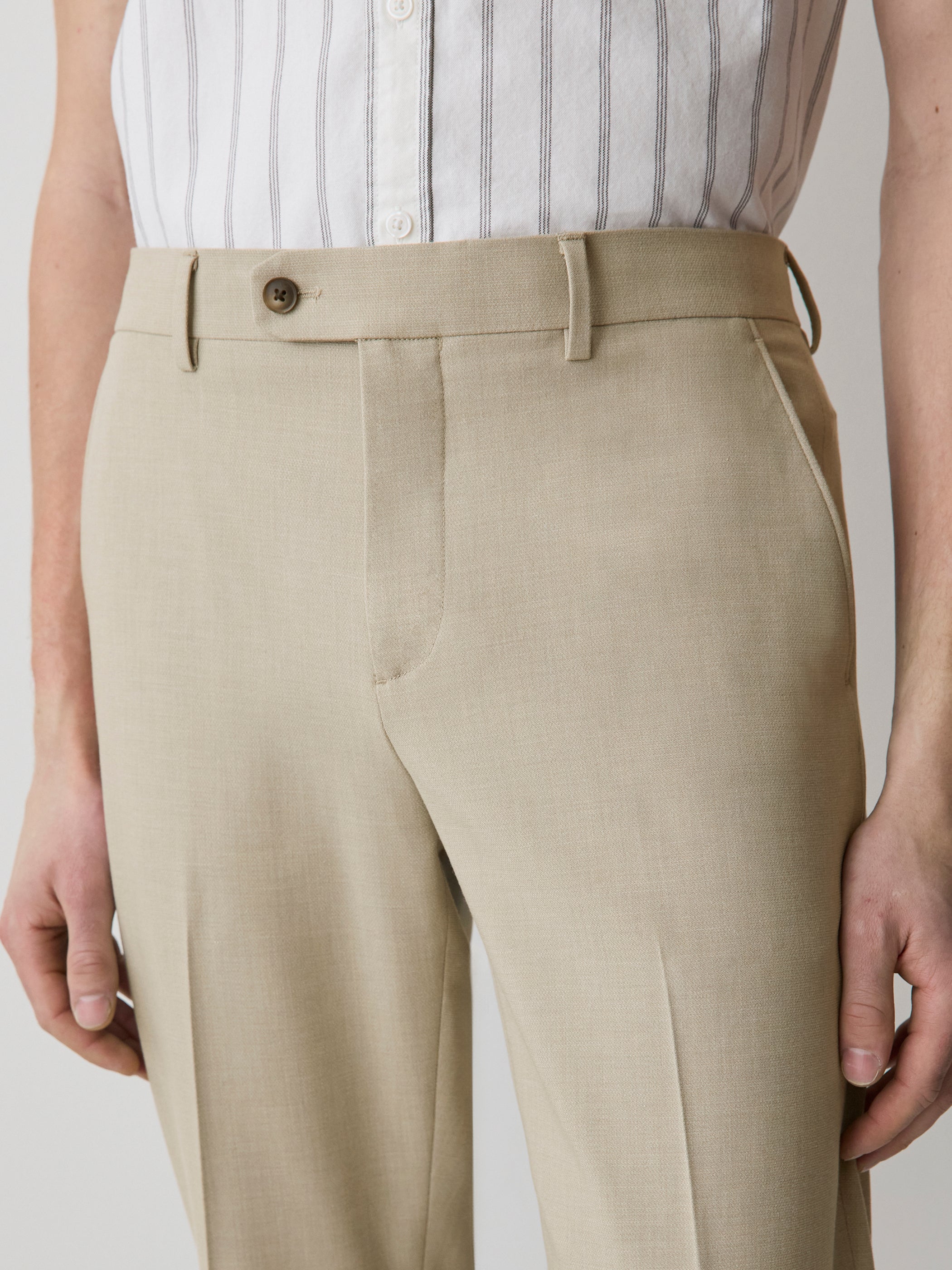 Tailored-Fit Essential Pant