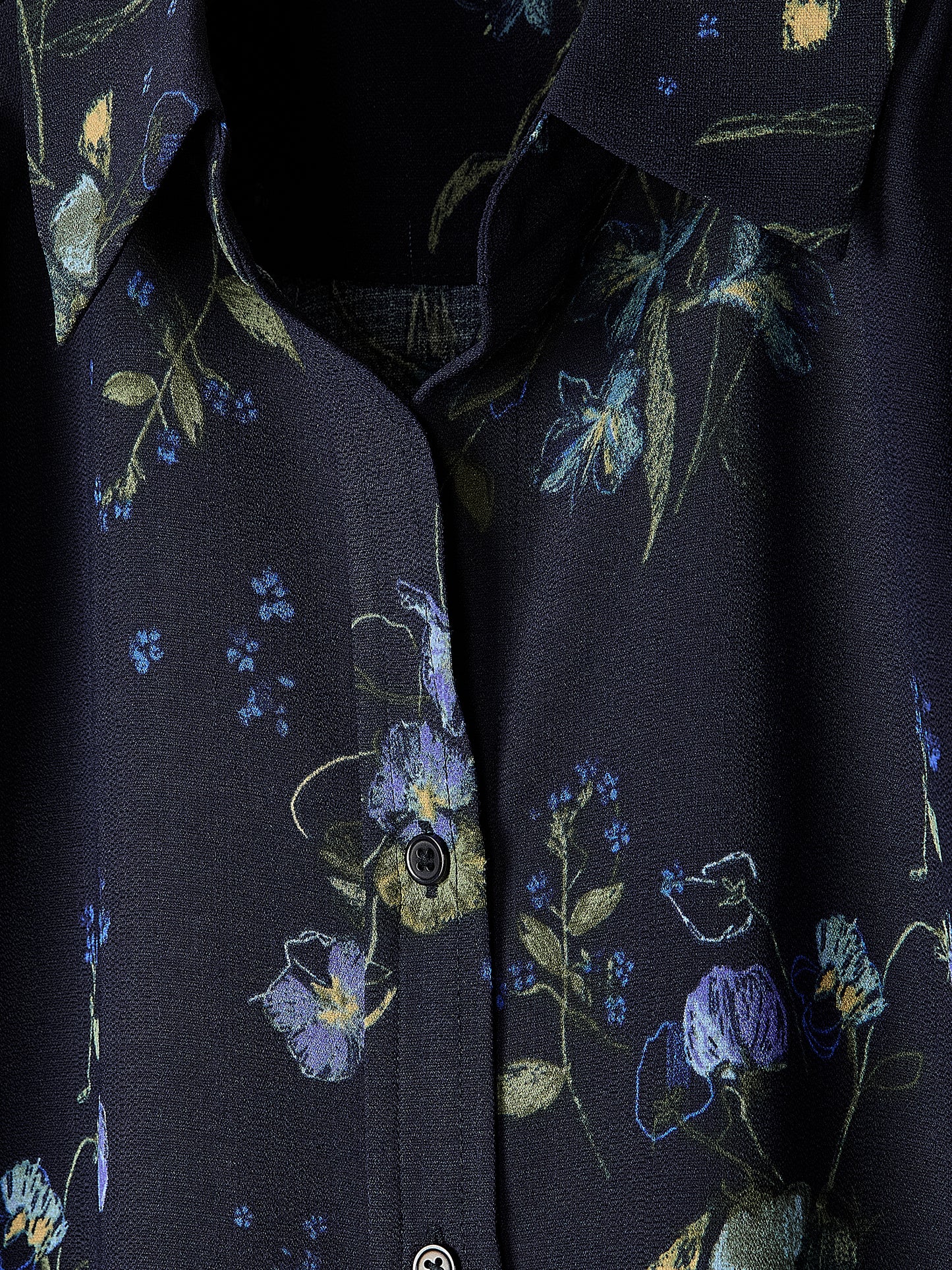 Short-Sleeve Buttoned-Down Blouse