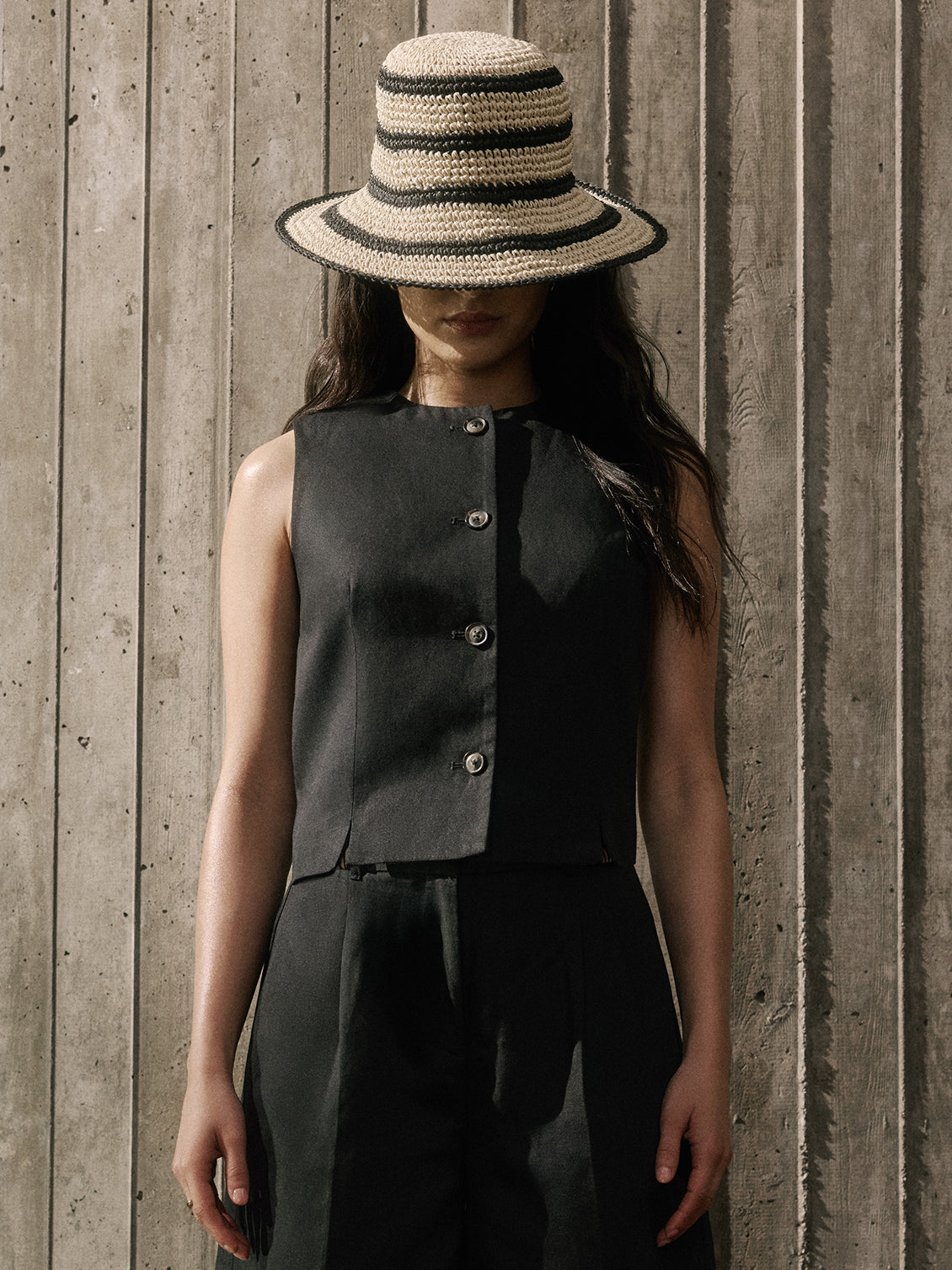 Women's Linen-Blend Sleeveless Vest with Front Buttons – RW&CO