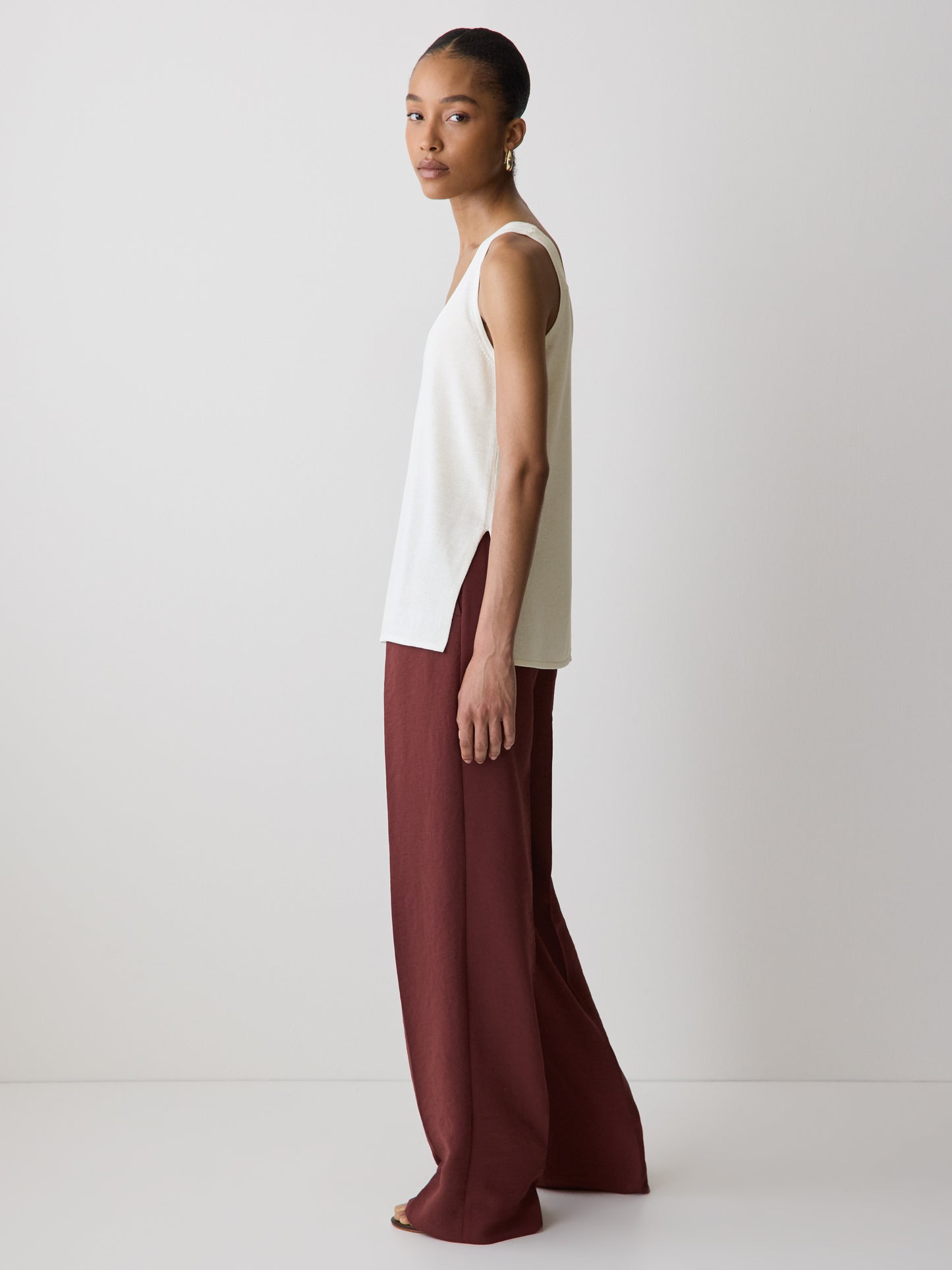 Linen-Blend U-Neck Loose Tank