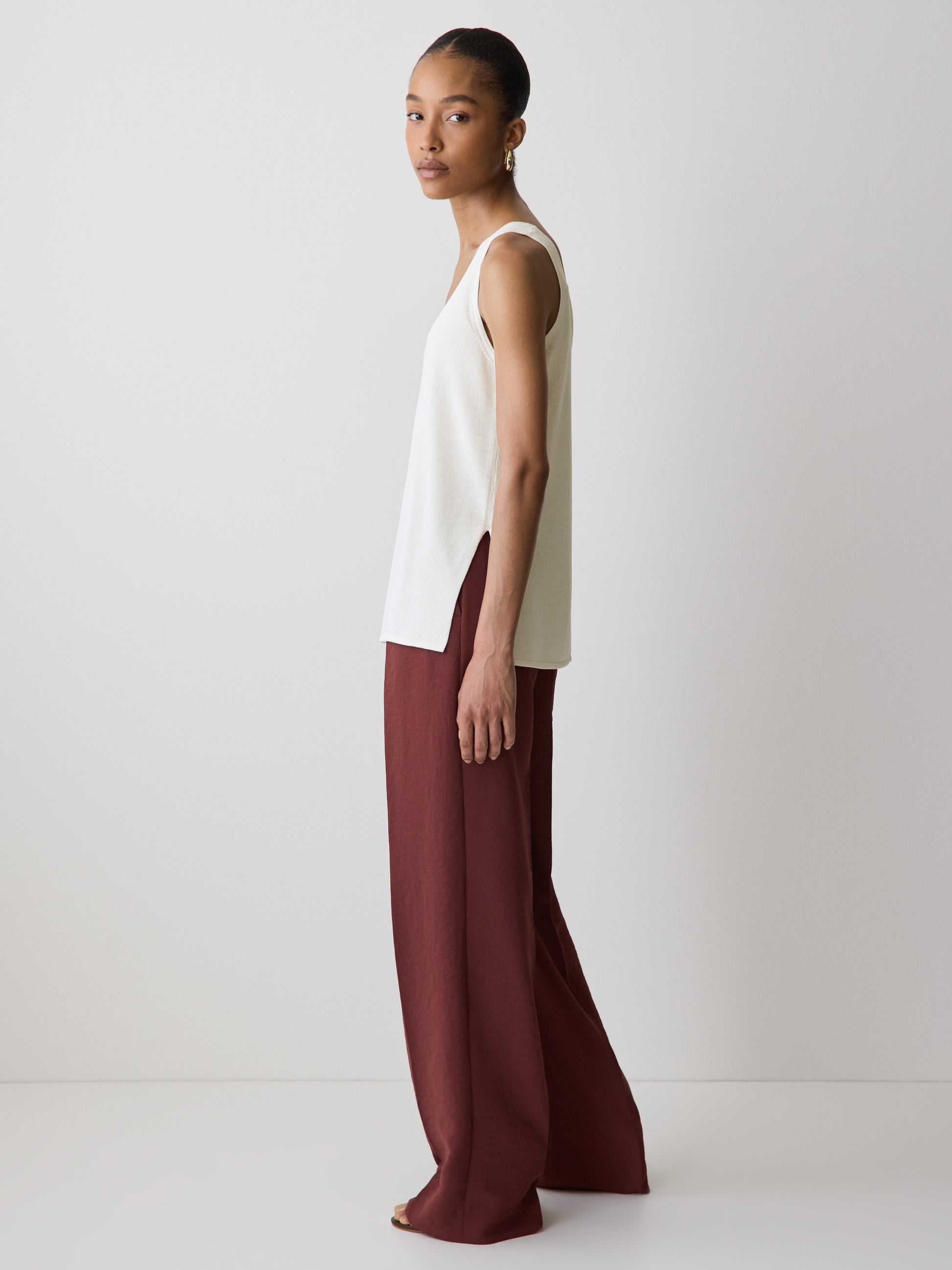 Linen-Blend U-Neck Loose Tank