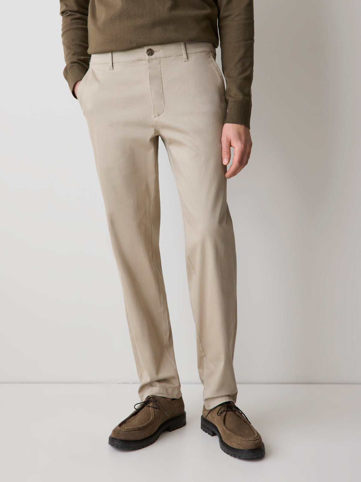 Slim-Fit Super-Stretch Chino Pant