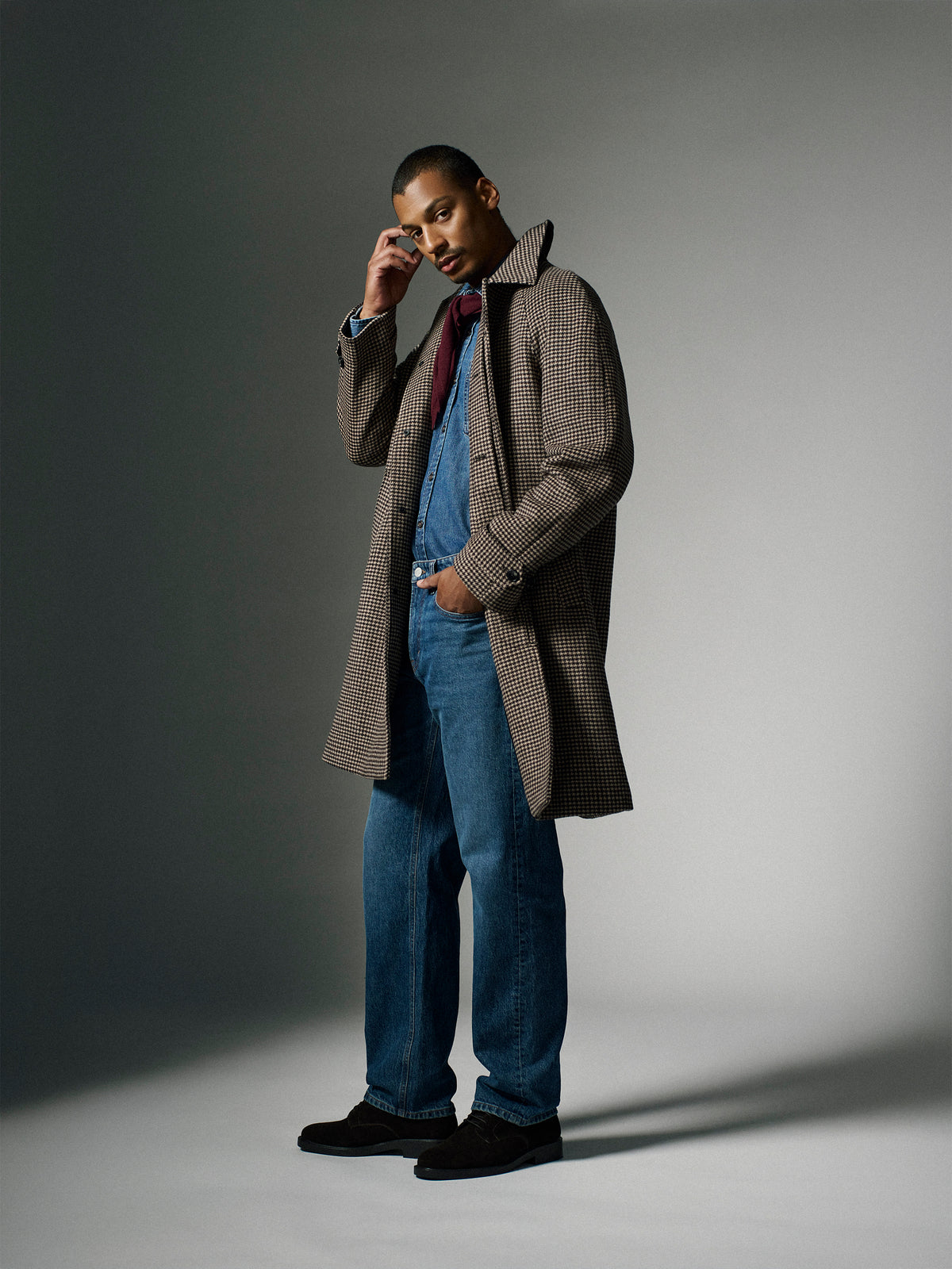 Classic Herringbone Mackintosh Coat with Shirt Collar