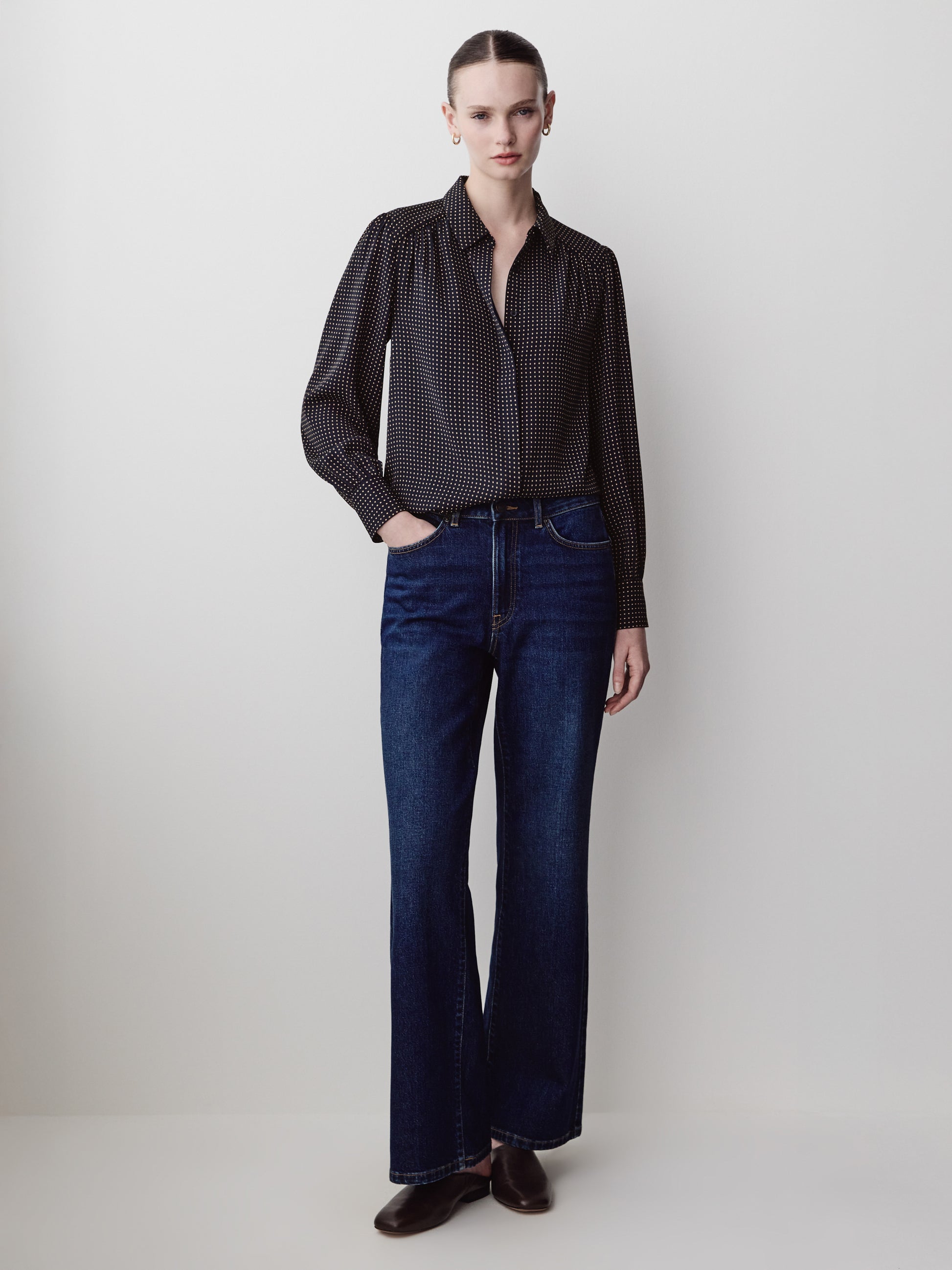 Silky Crepe Long-Sleeve Buttoned-Down Blouse
