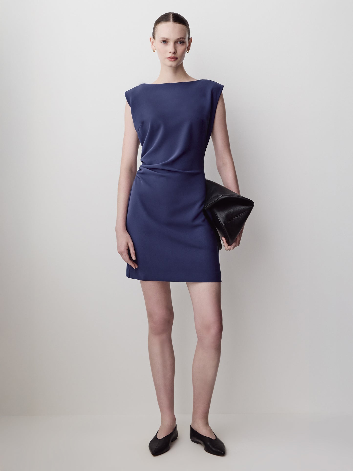 Robe Courte Sans Manches à Col Rond