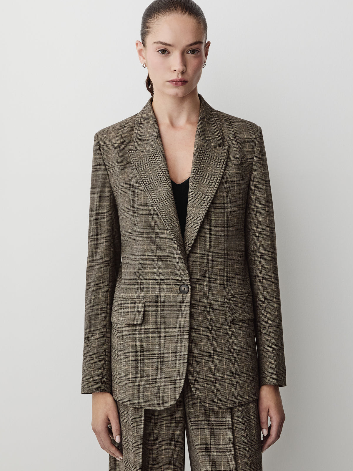 Plaid Relaxed-Fit One-Button Blazer