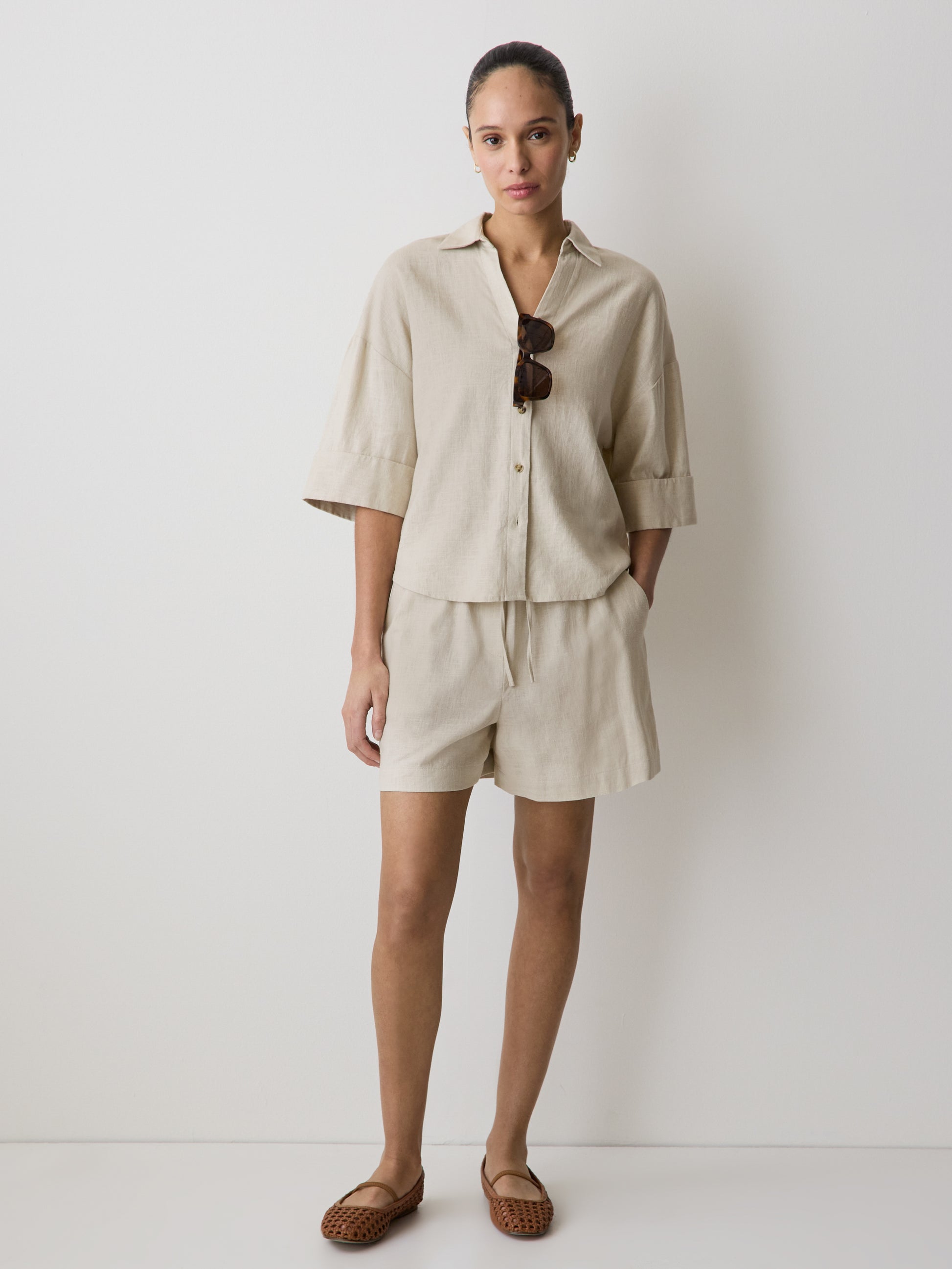 Linen-Blend Mid-Rise Pull-On Short