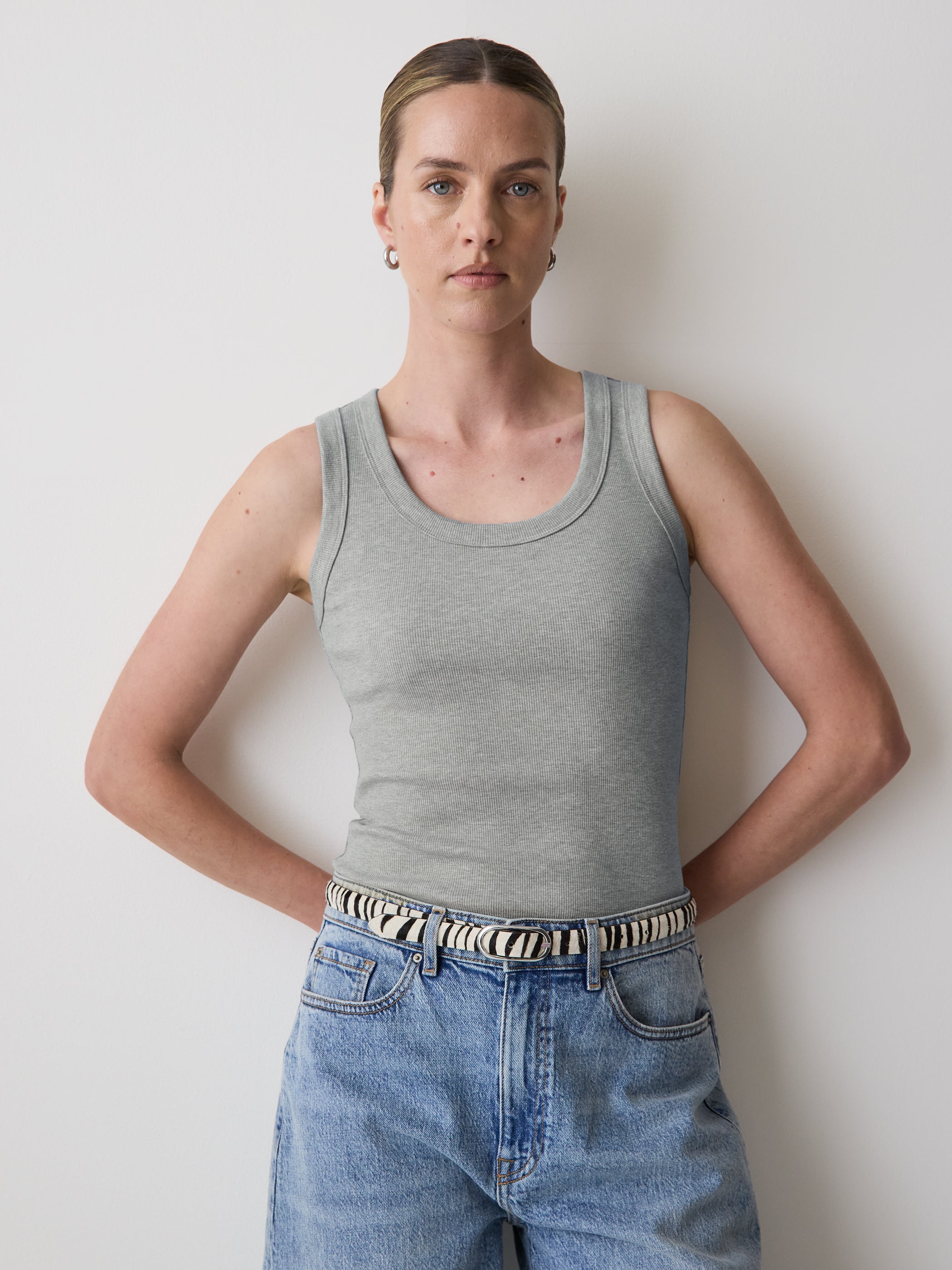 Camisole Côtelée à Col Dégagé