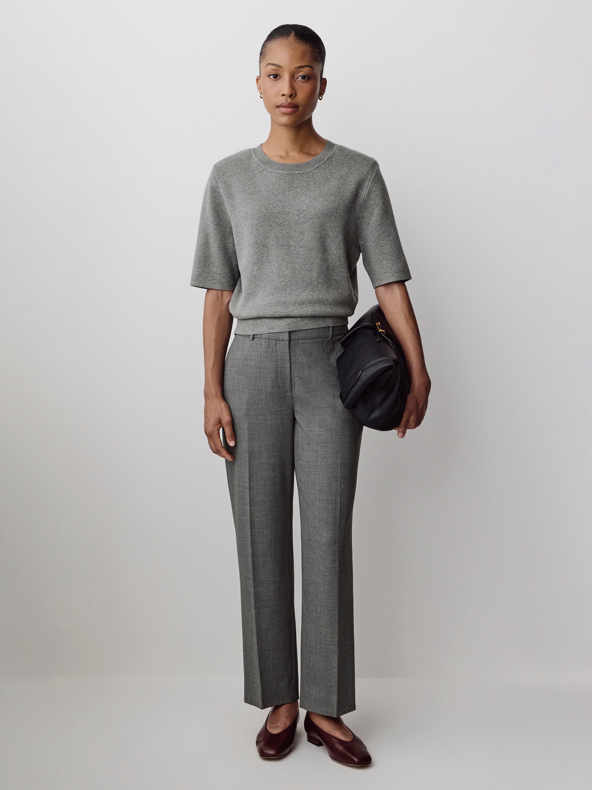Black Mid-Rise Straight-Leg Cropped Pant