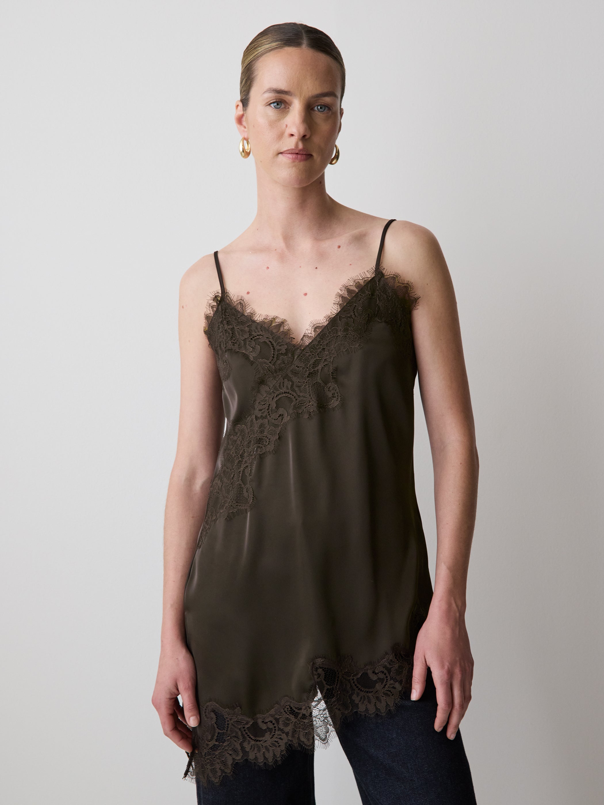 Blouse Sans Manches à Col V en Satin avec Garnitures en Dentelle