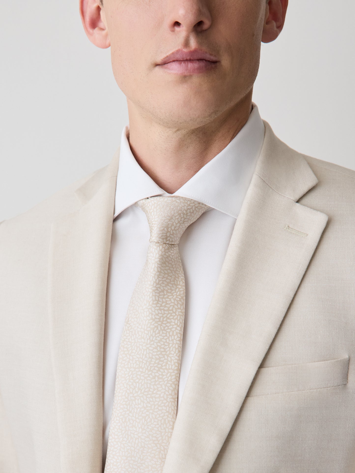 Regular Tie with Micro Petals