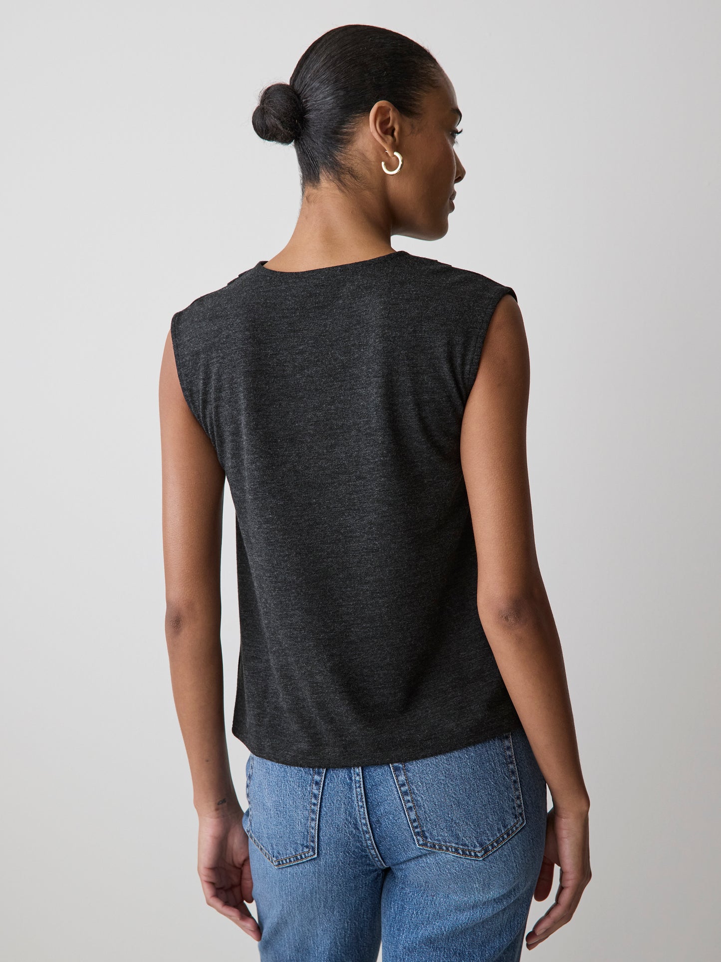 Haut Sans Manches à Col Bénitier