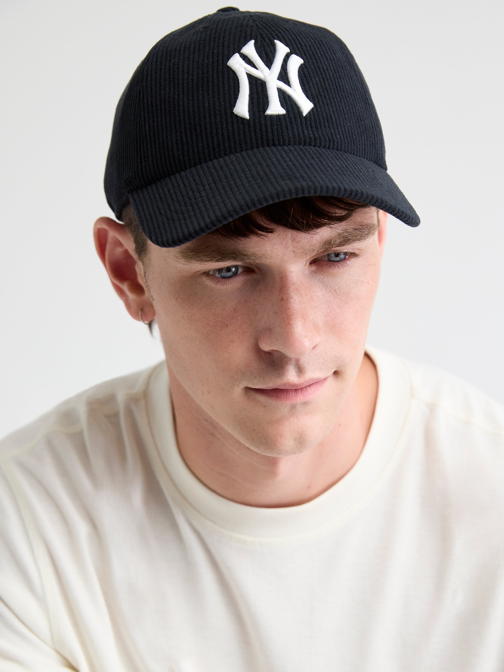 Black Corduroy '47 Clean Up Cap - NY Yankees
